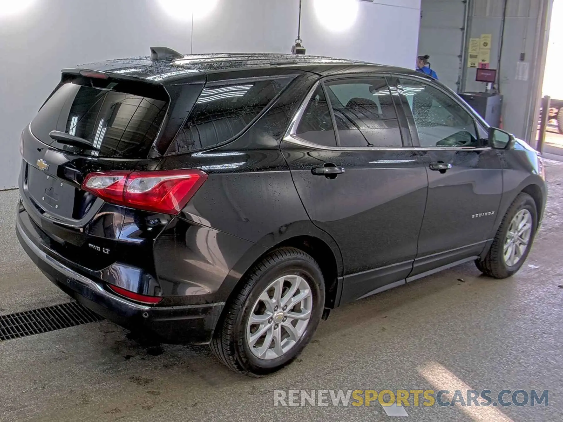 5 Photograph of a damaged car 2GNAXTEV4K6199254 CHEVROLET EQUINOX 2019