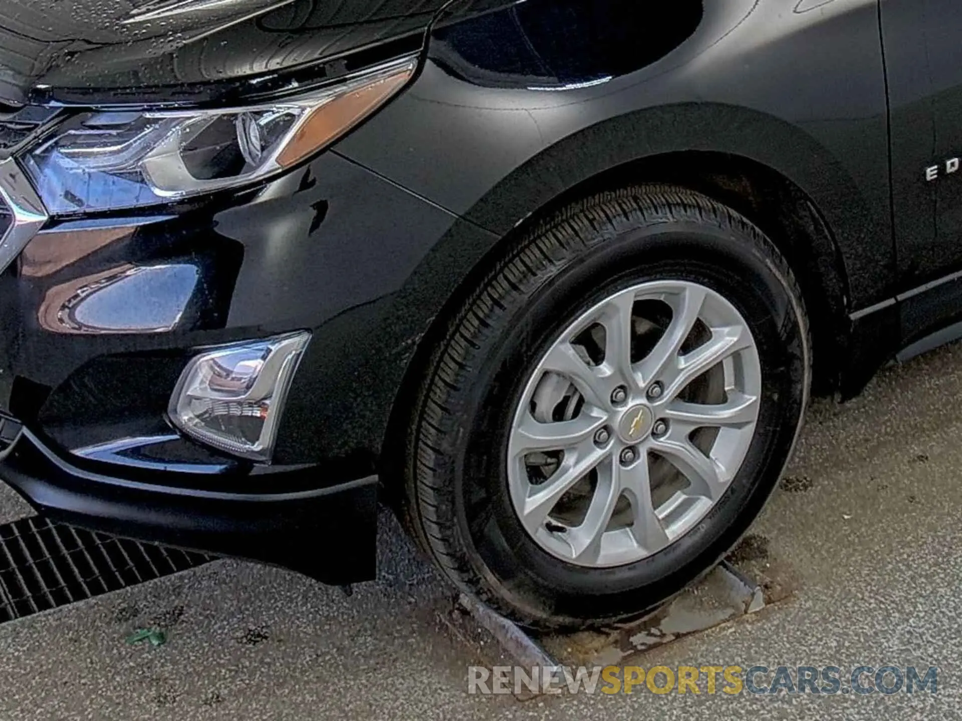8 Photograph of a damaged car 2GNAXTEV4K6199254 CHEVROLET EQUINOX 2019