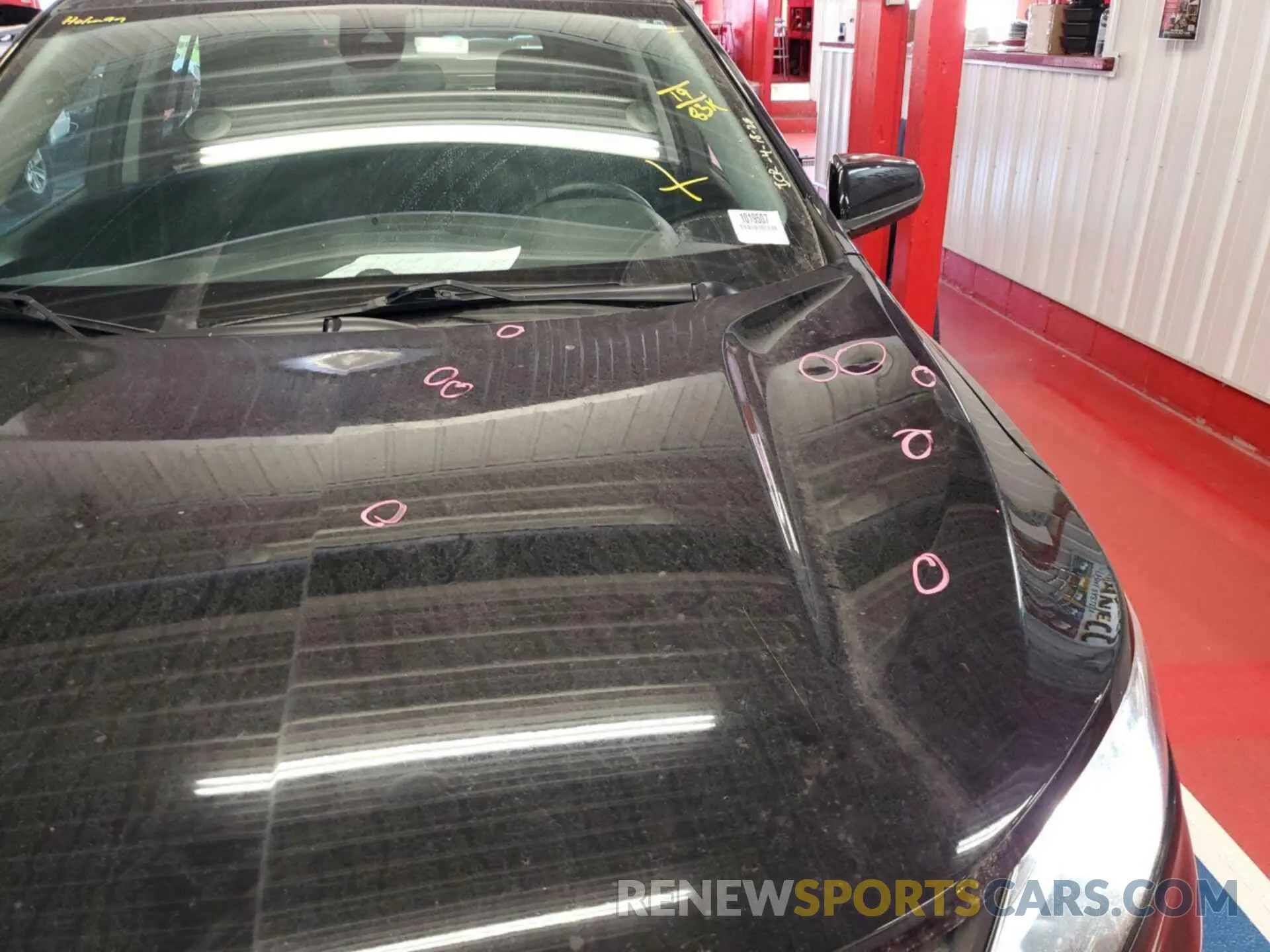 17 Photograph of a damaged car 2GNAXTEV4K6253717 CHEVROLET EQUINOX 2019
