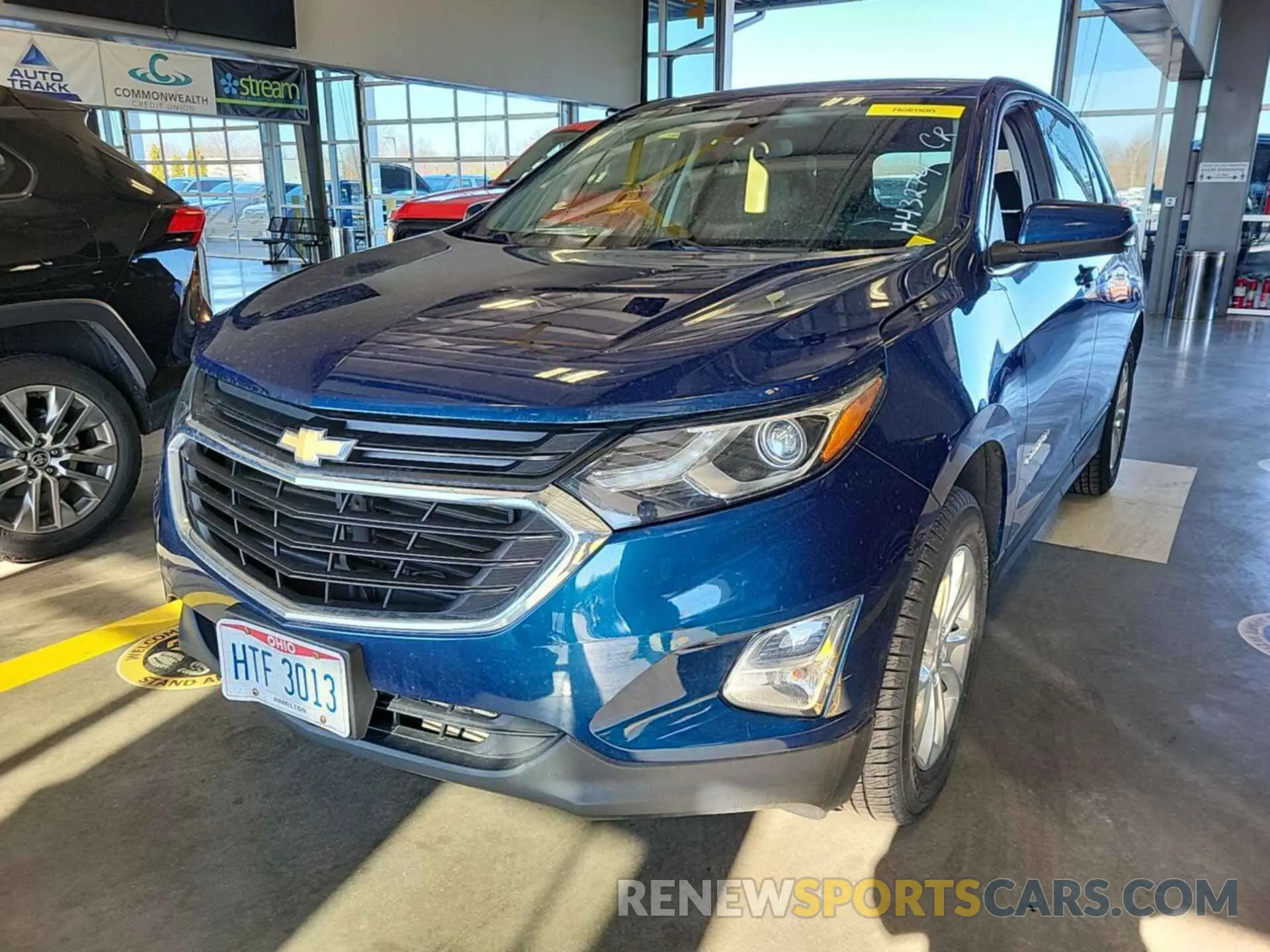 14 Photograph of a damaged car 2GNAXTEV4K6259307 CHEVROLET EQUINOX 2019