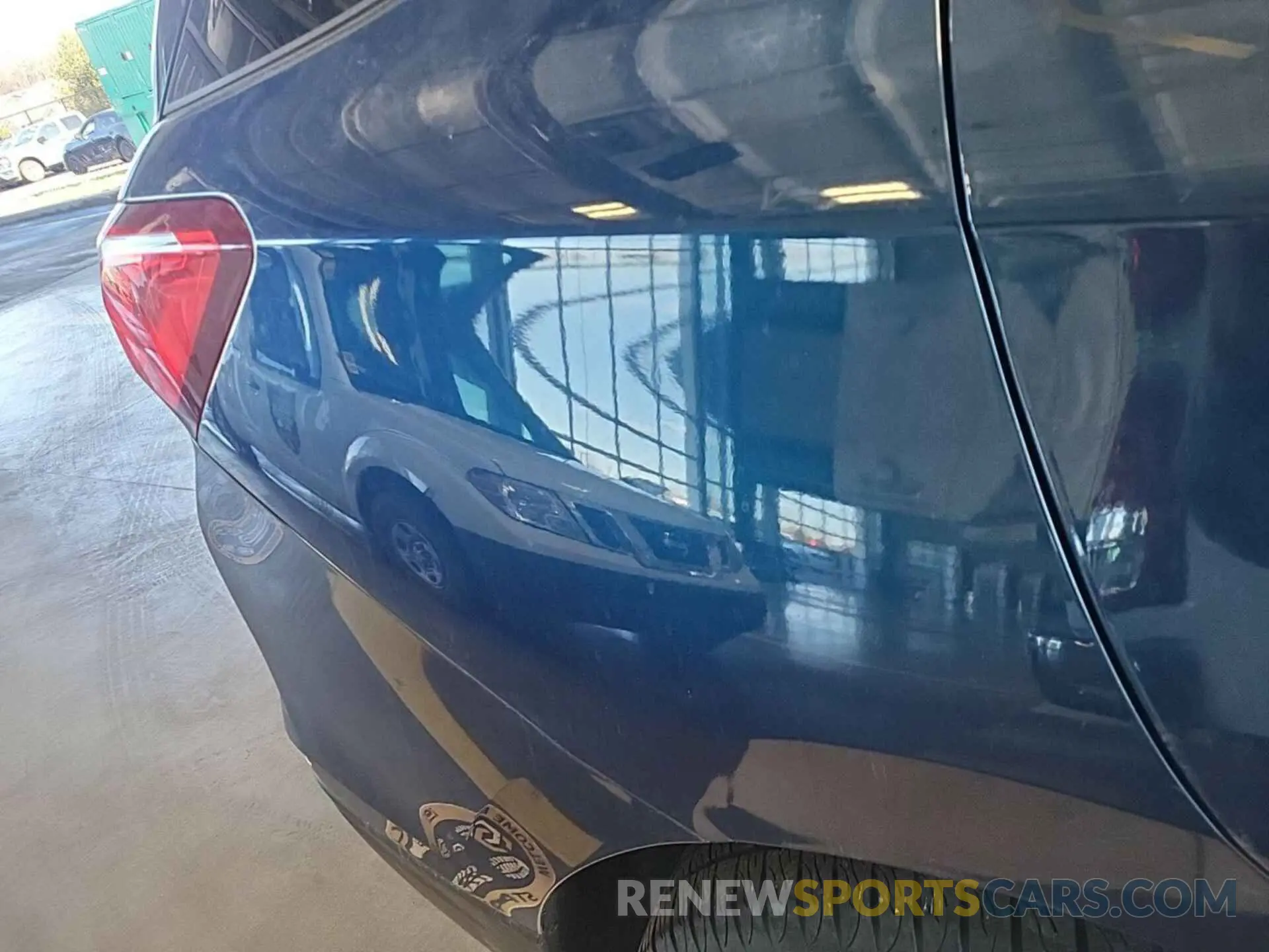 21 Photograph of a damaged car 2GNAXTEV4K6259307 CHEVROLET EQUINOX 2019