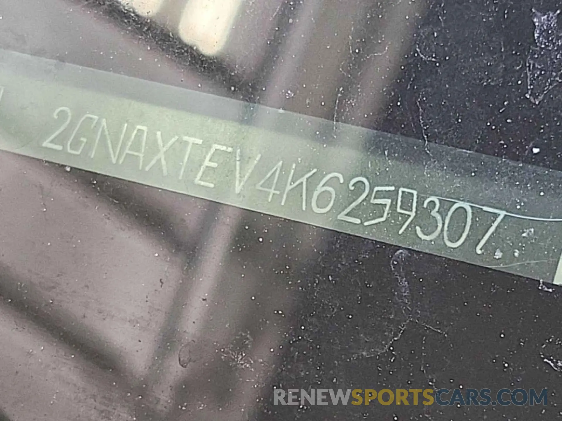 29 Photograph of a damaged car 2GNAXTEV4K6259307 CHEVROLET EQUINOX 2019