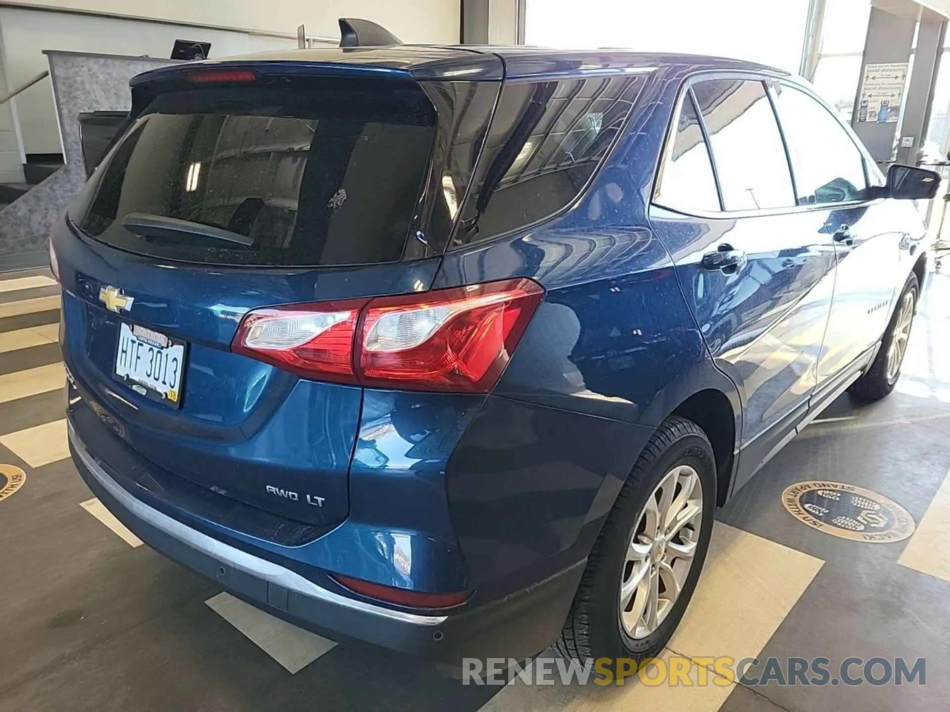 6 Photograph of a damaged car 2GNAXTEV4K6259307 CHEVROLET EQUINOX 2019