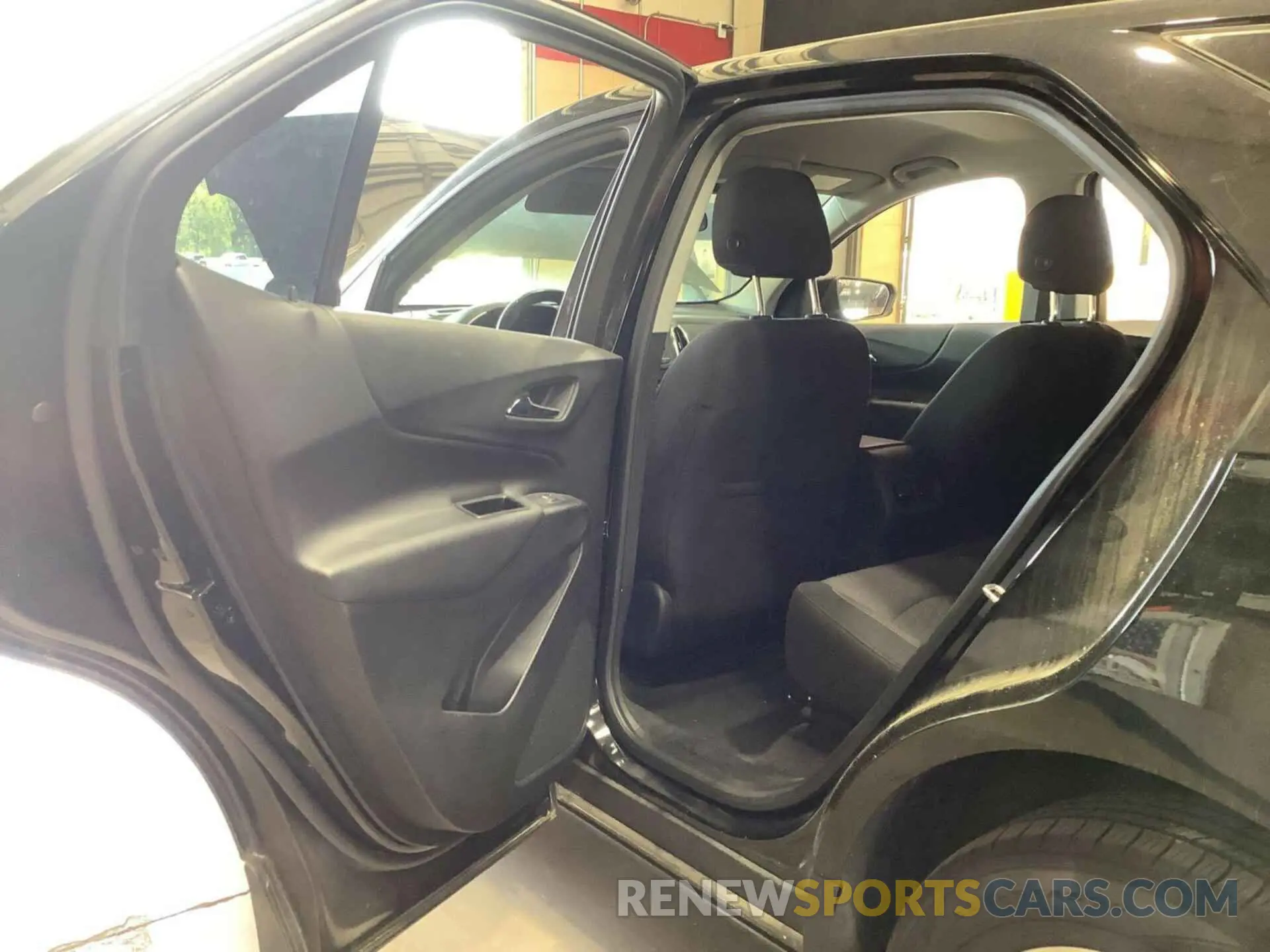 14 Photograph of a damaged car 2GNAXTEV4K6259596 CHEVROLET EQUINOX 2019