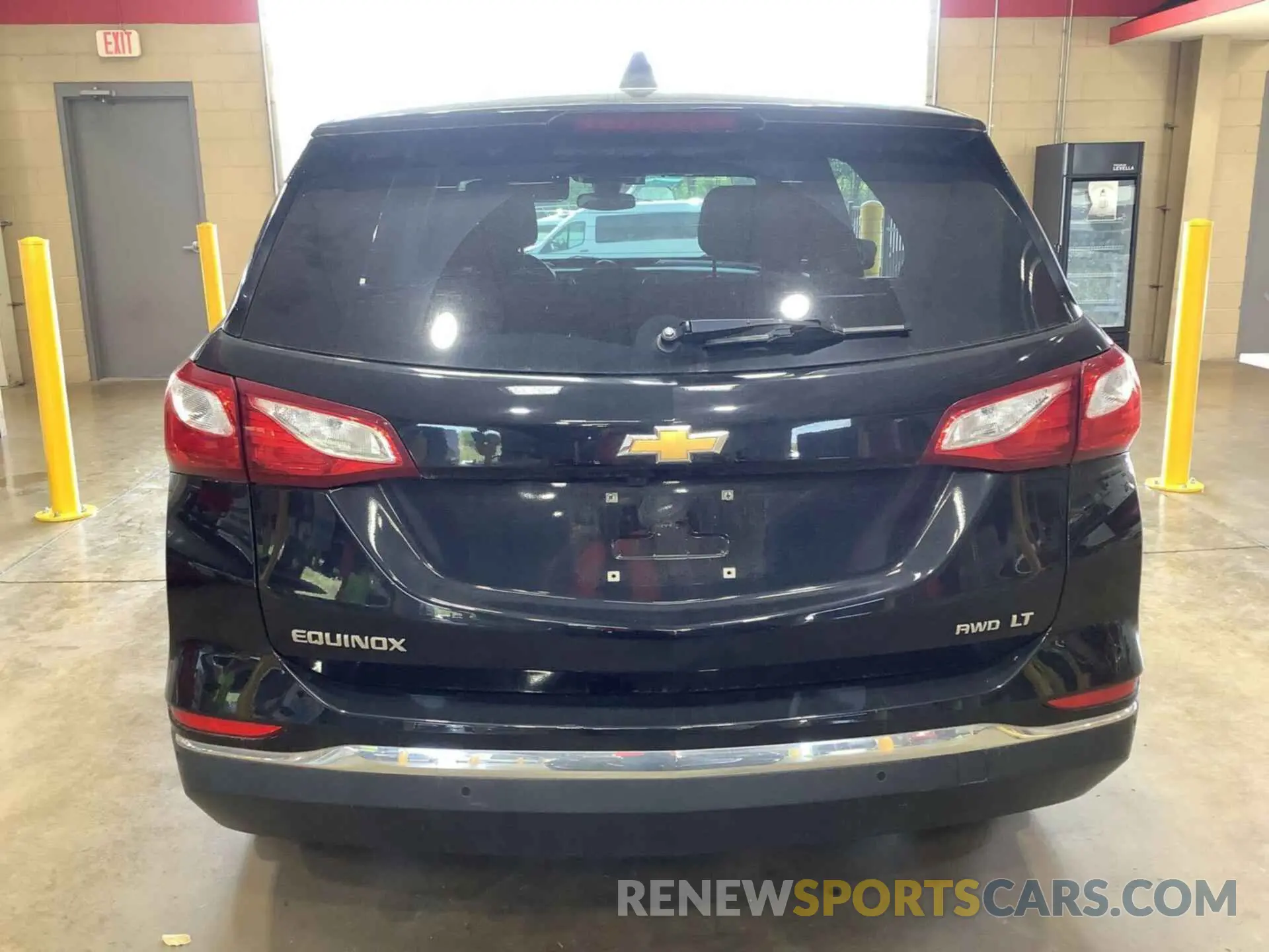 4 Photograph of a damaged car 2GNAXTEV4K6259596 CHEVROLET EQUINOX 2019