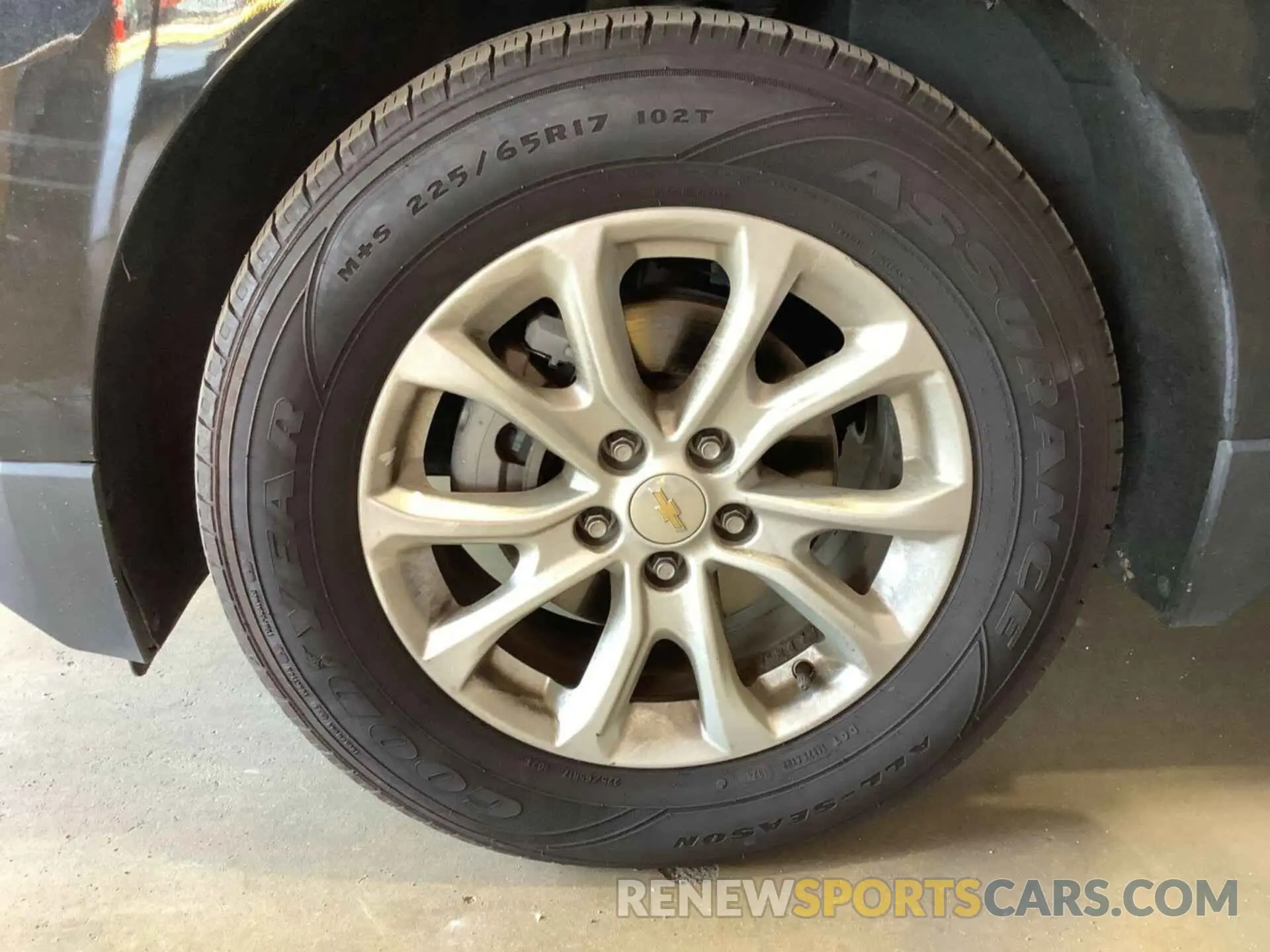 7 Photograph of a damaged car 2GNAXTEV4K6259596 CHEVROLET EQUINOX 2019