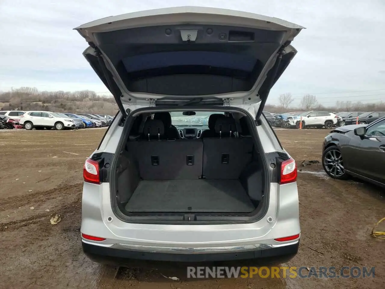 6 Photograph of a damaged car 2GNAXTEV4K6274633 CHEVROLET EQUINOX 2019