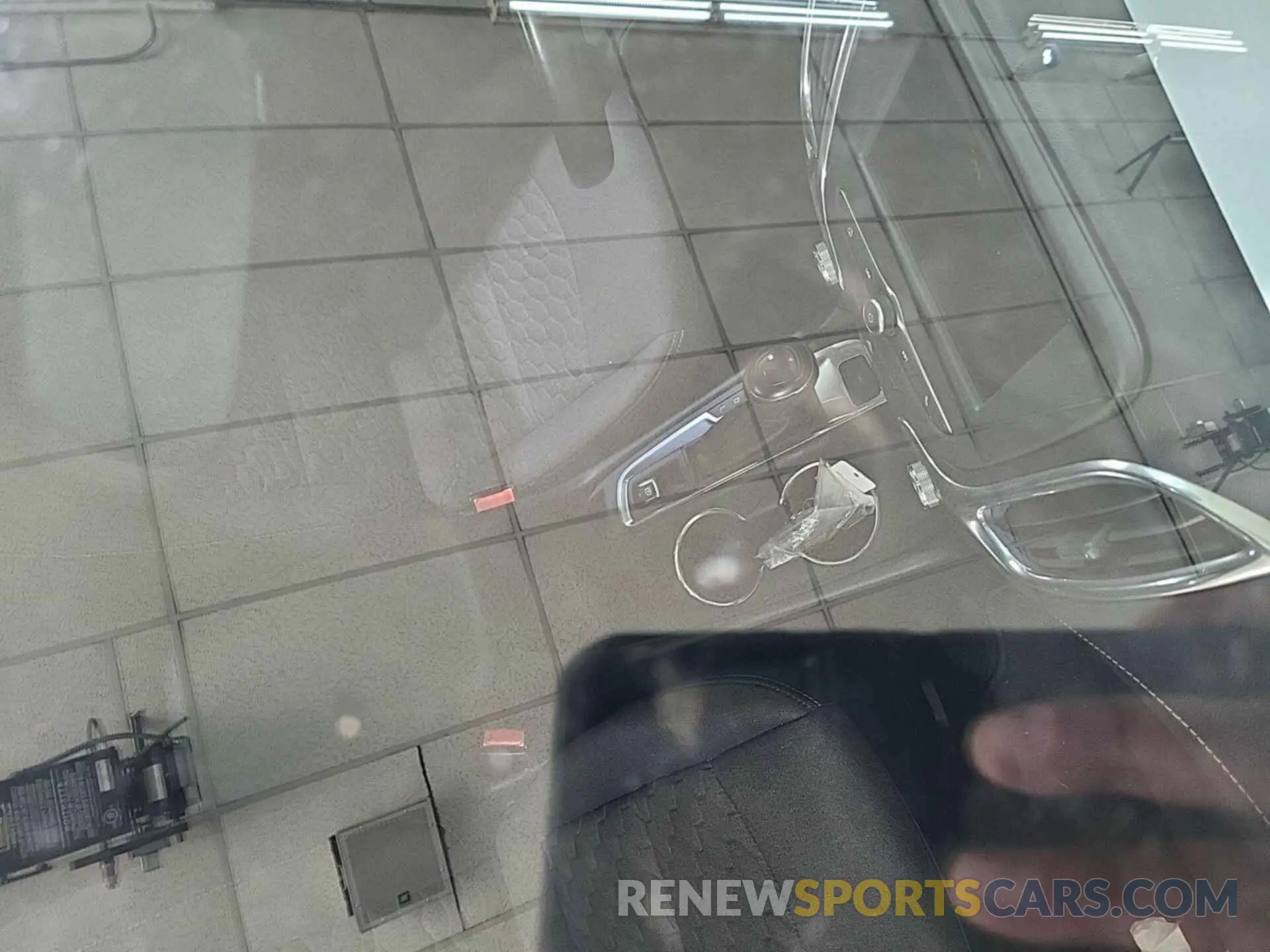 12 Photograph of a damaged car 2GNAXTEV5K6195679 CHEVROLET EQUINOX 2019