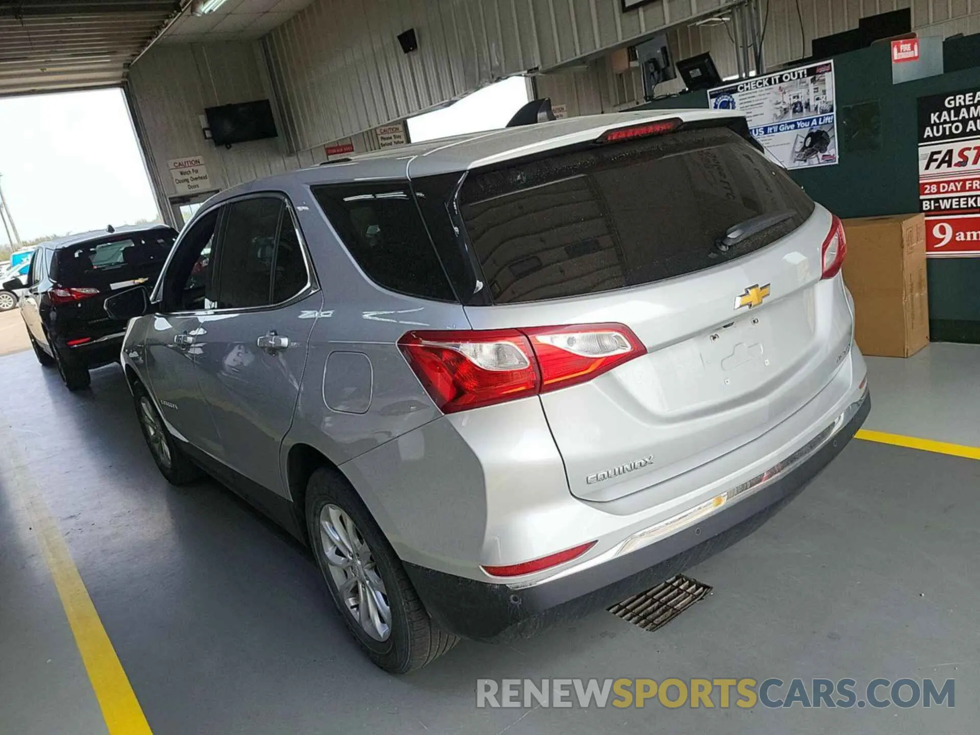 20 Photograph of a damaged car 2GNAXTEV5K6195679 CHEVROLET EQUINOX 2019