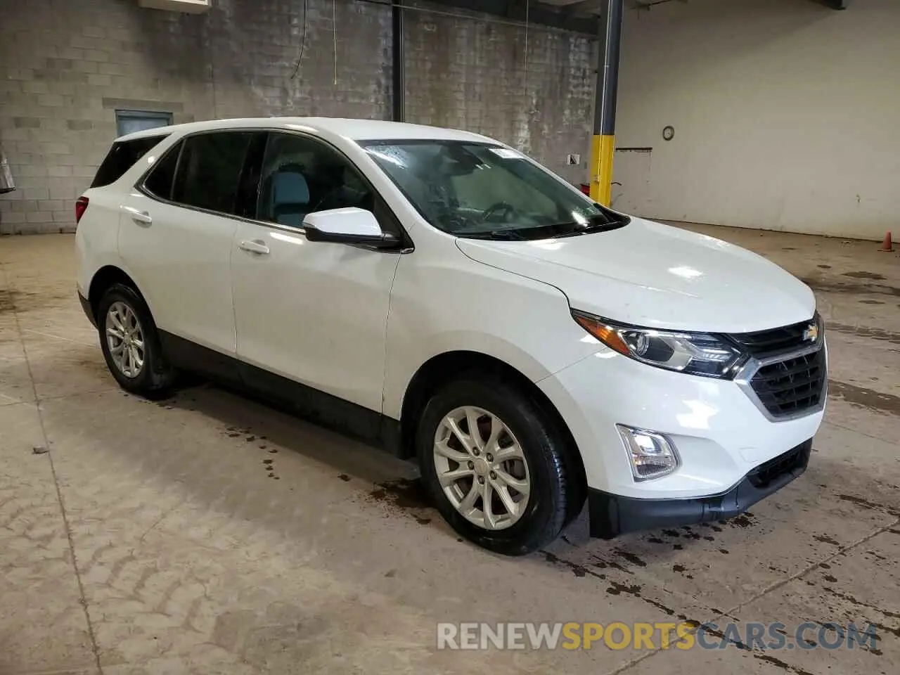 4 Photograph of a damaged car 2GNAXTEV5K6239289 CHEVROLET EQUINOX 2019