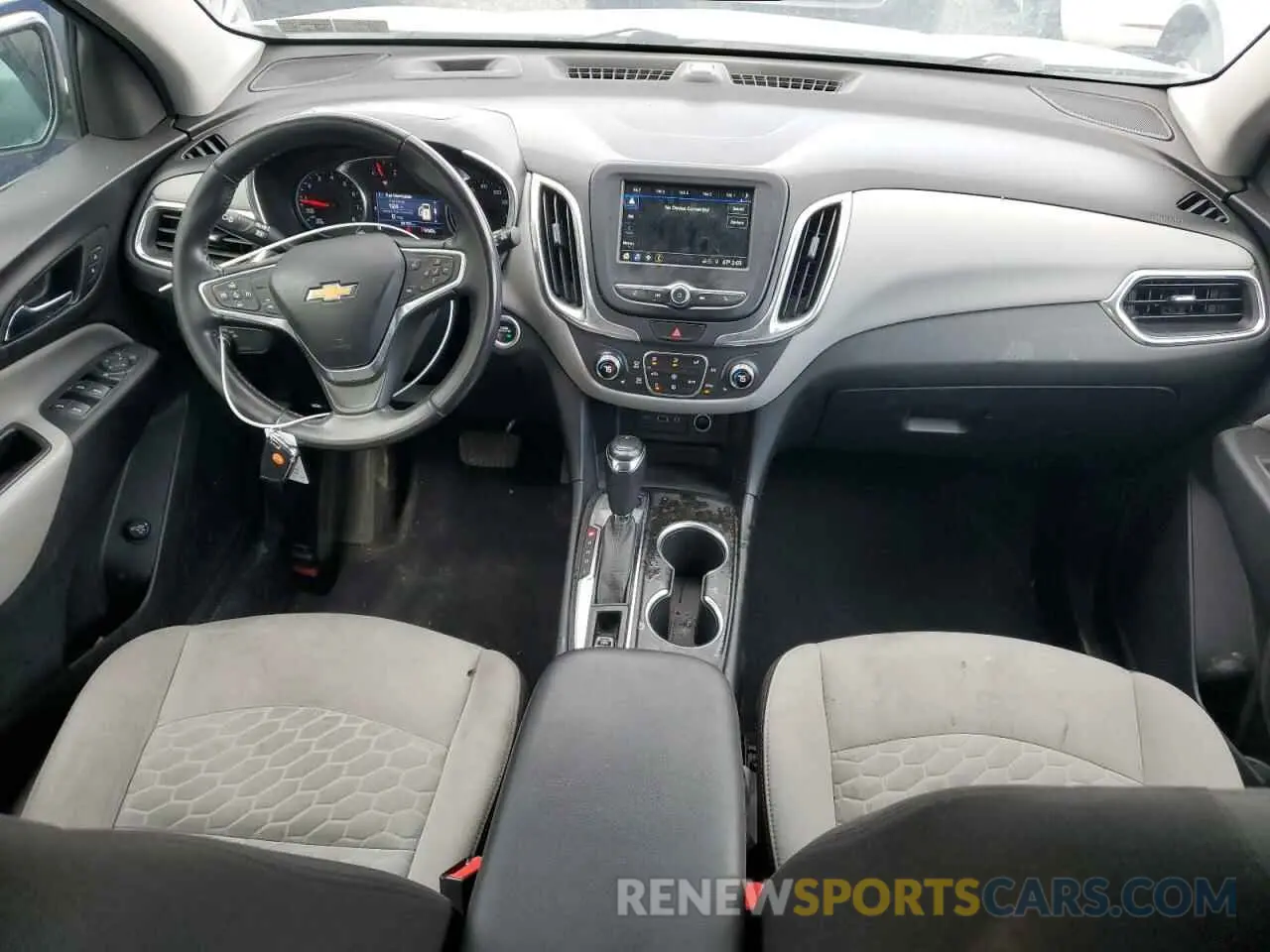 8 Photograph of a damaged car 2GNAXTEV5K6239289 CHEVROLET EQUINOX 2019