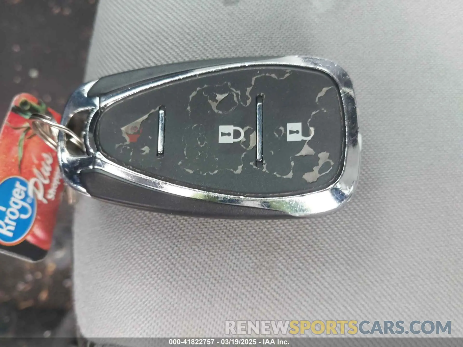 11 Photograph of a damaged car 2GNAXTEV6K6152713 CHEVROLET EQUINOX 2019