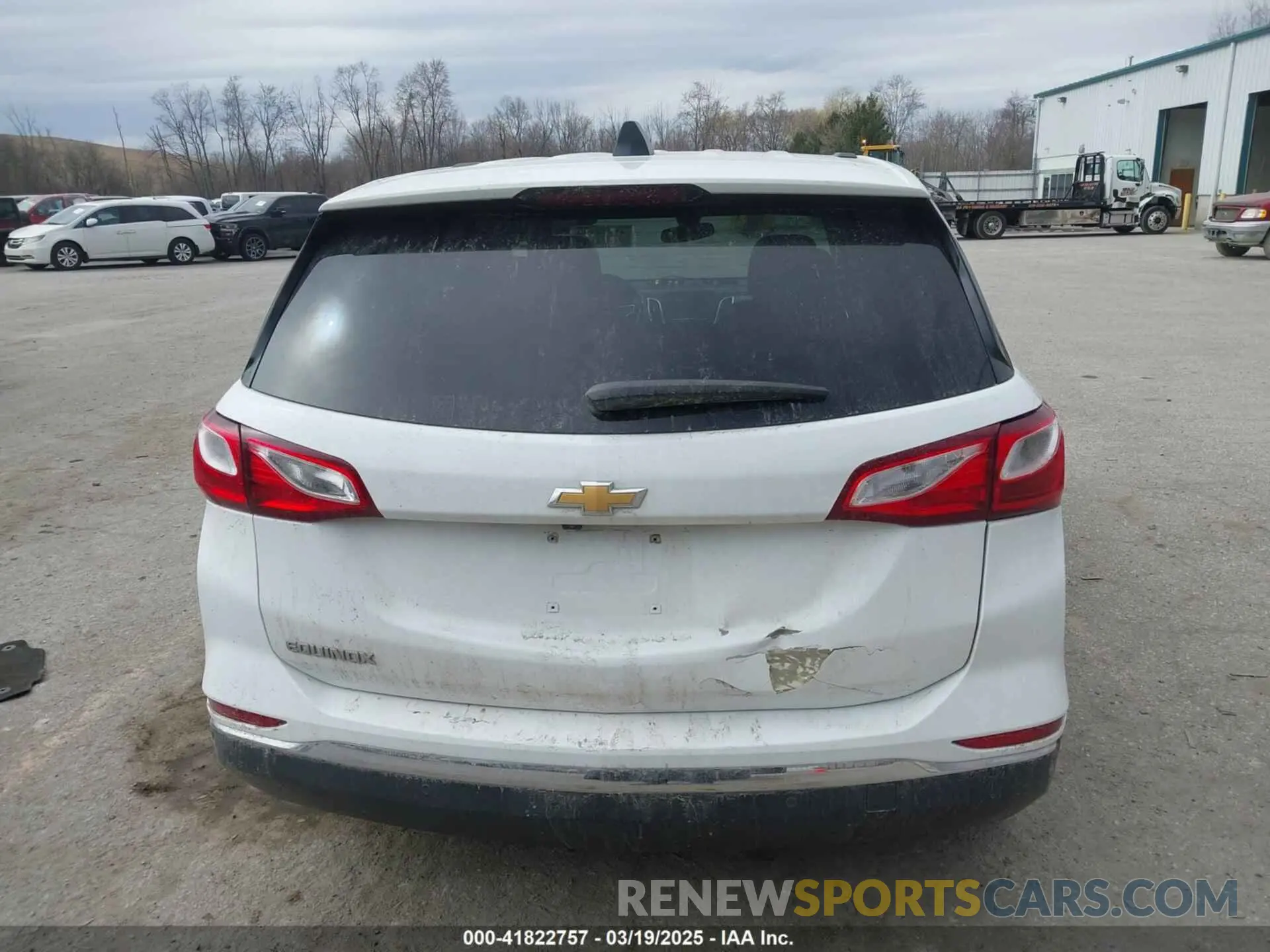 16 Photograph of a damaged car 2GNAXTEV6K6152713 CHEVROLET EQUINOX 2019