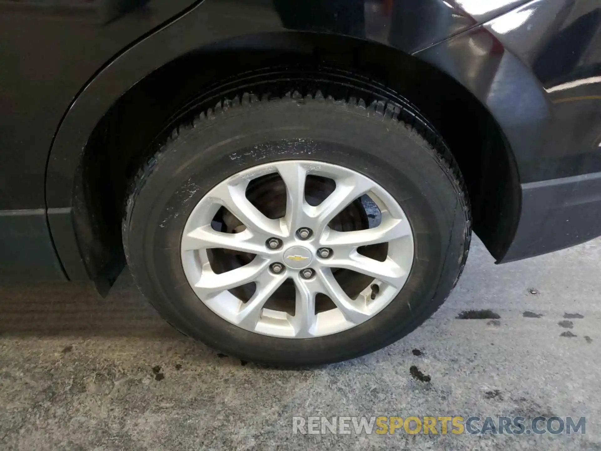 21 Photograph of a damaged car 2GNAXTEV6K6174713 CHEVROLET EQUINOX 2019