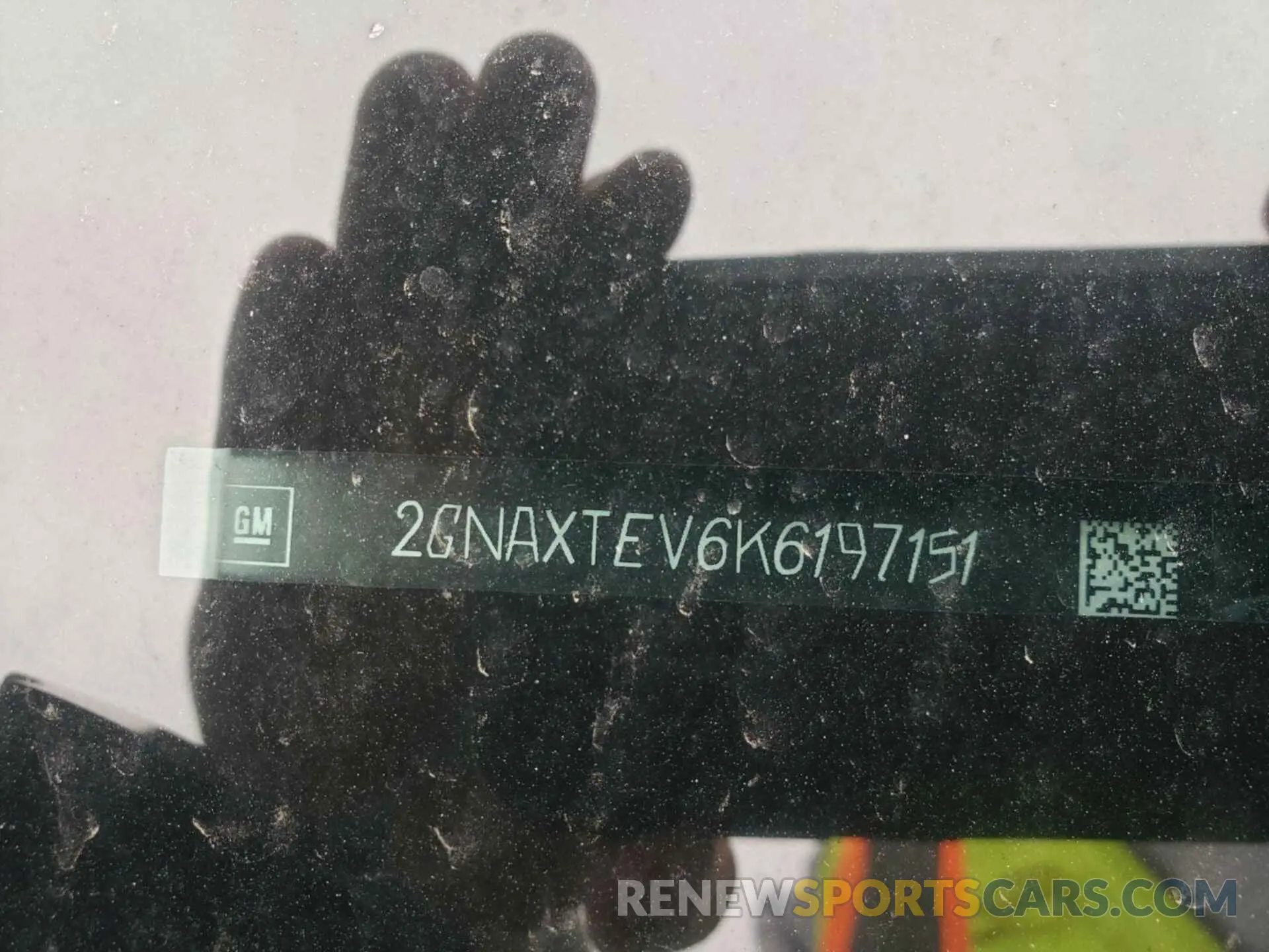 7 Photograph of a damaged car 2GNAXTEV6K6197151 CHEVROLET EQUINOX 2019