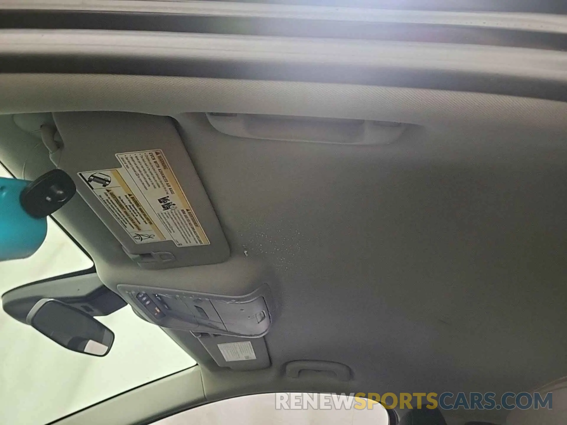 11 Photograph of a damaged car 2GNAXTEV6K6199479 CHEVROLET EQUINOX 2019