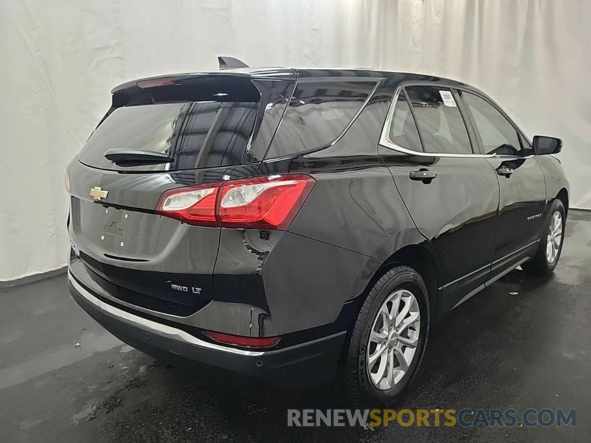 28 Photograph of a damaged car 2GNAXTEV6K6199479 CHEVROLET EQUINOX 2019
