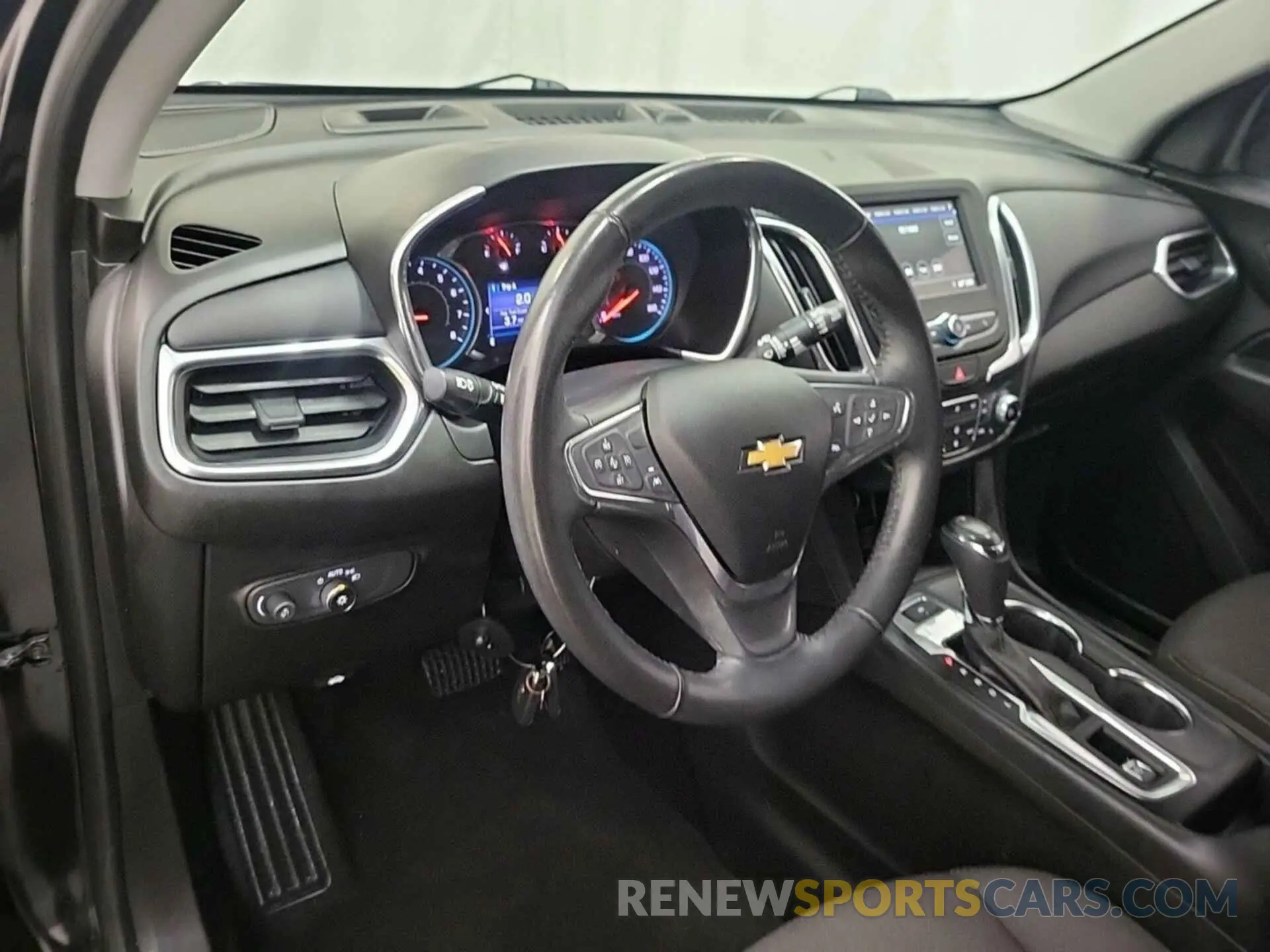 31 Photograph of a damaged car 2GNAXTEV6K6199479 CHEVROLET EQUINOX 2019