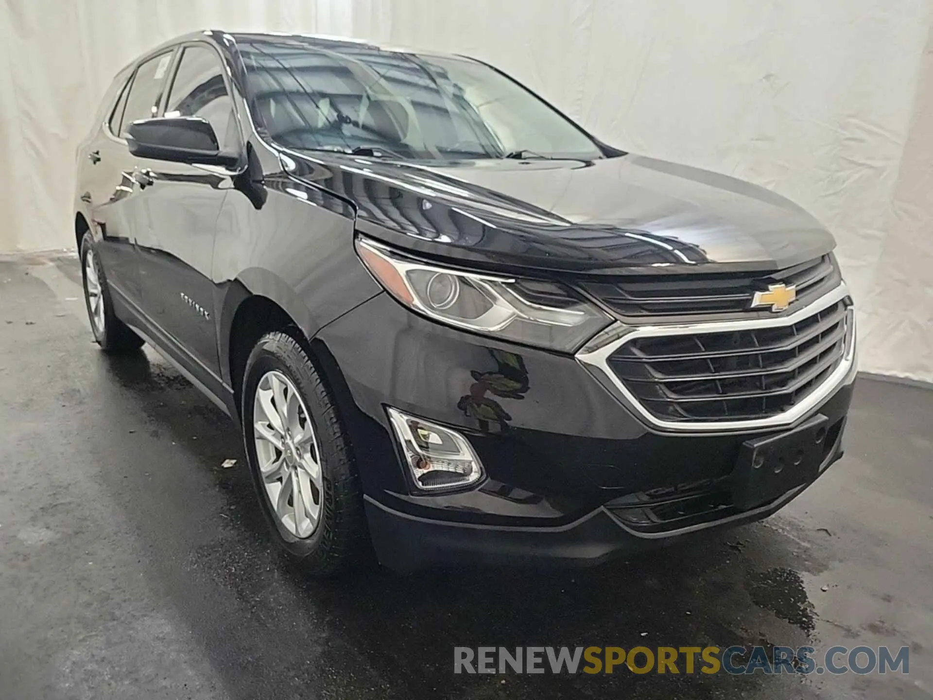 33 Photograph of a damaged car 2GNAXTEV6K6199479 CHEVROLET EQUINOX 2019