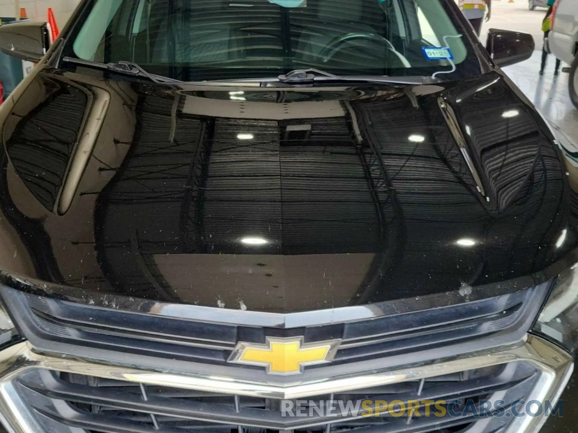 9 Photograph of a damaged car 2GNAXTEV6K6199479 CHEVROLET EQUINOX 2019