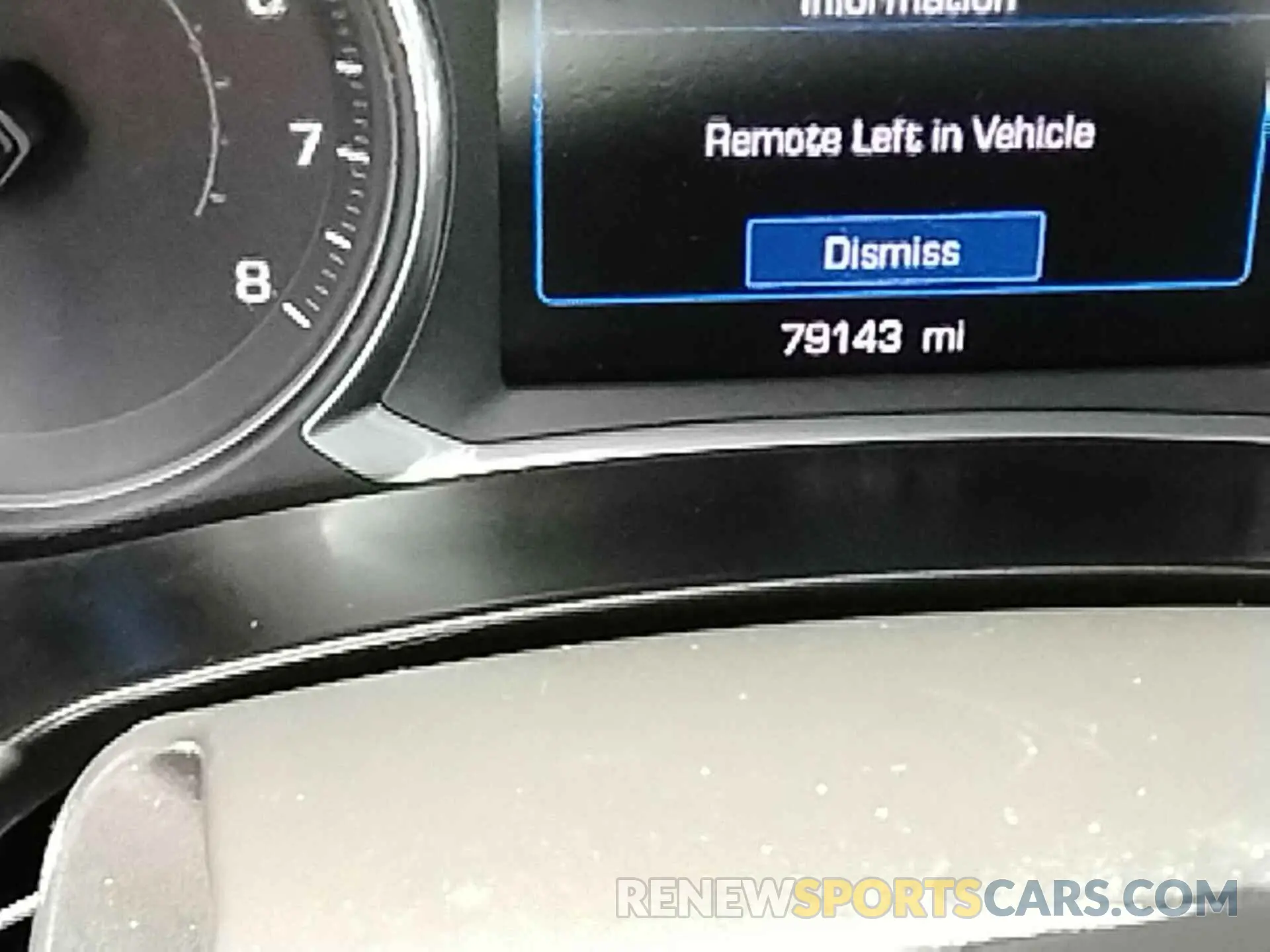 11 Photograph of a damaged car 2GNAXTEV6K6258742 CHEVROLET EQUINOX 2019