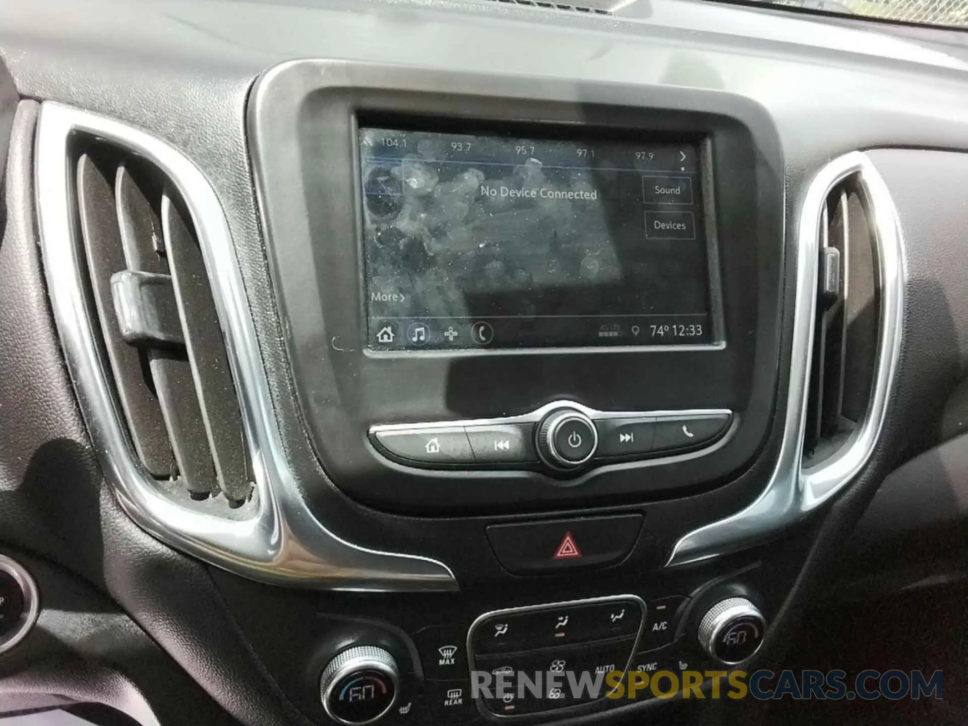 12 Photograph of a damaged car 2GNAXTEV6K6258742 CHEVROLET EQUINOX 2019