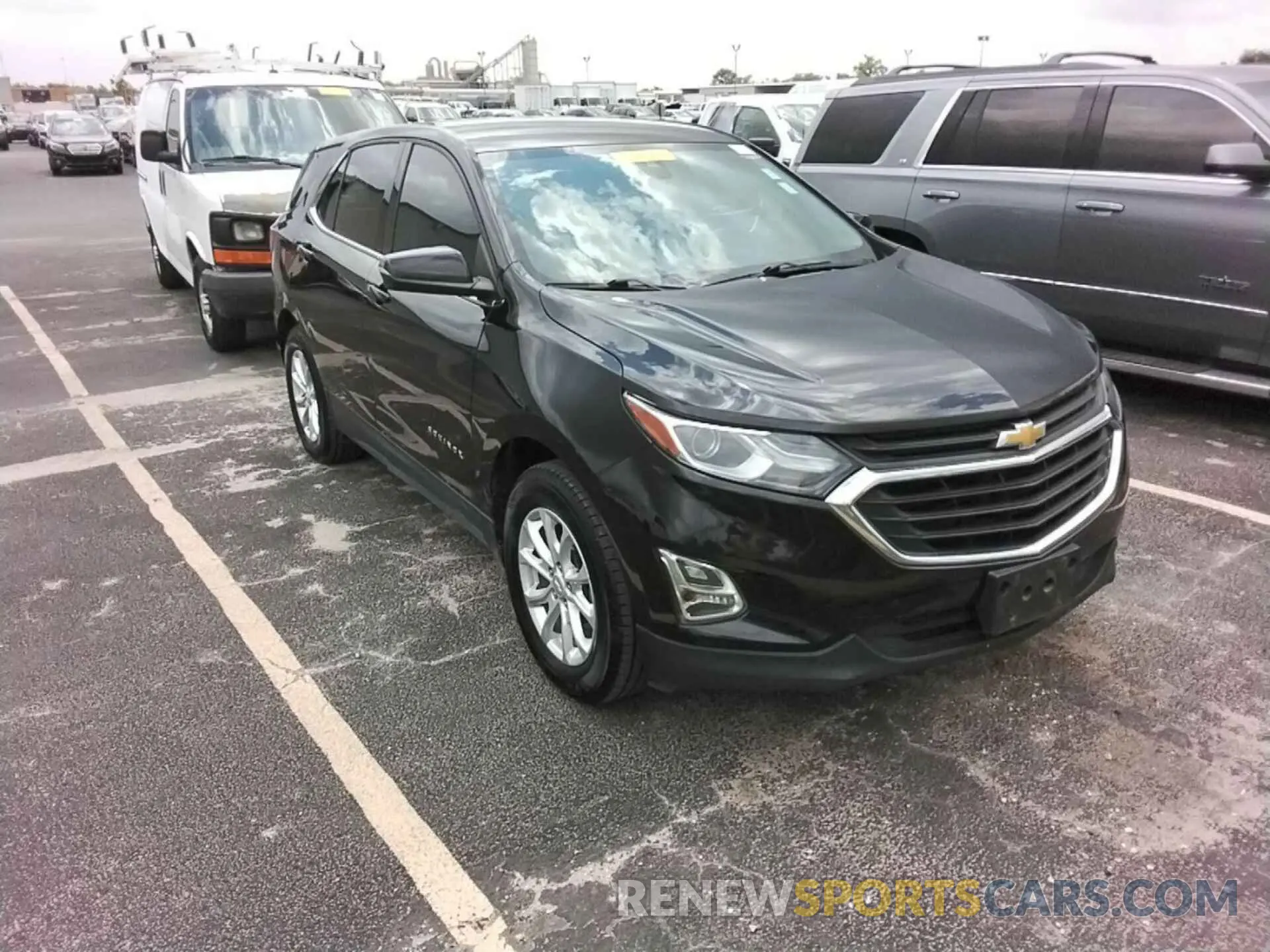 24 Photograph of a damaged car 2GNAXTEV6K6258742 CHEVROLET EQUINOX 2019