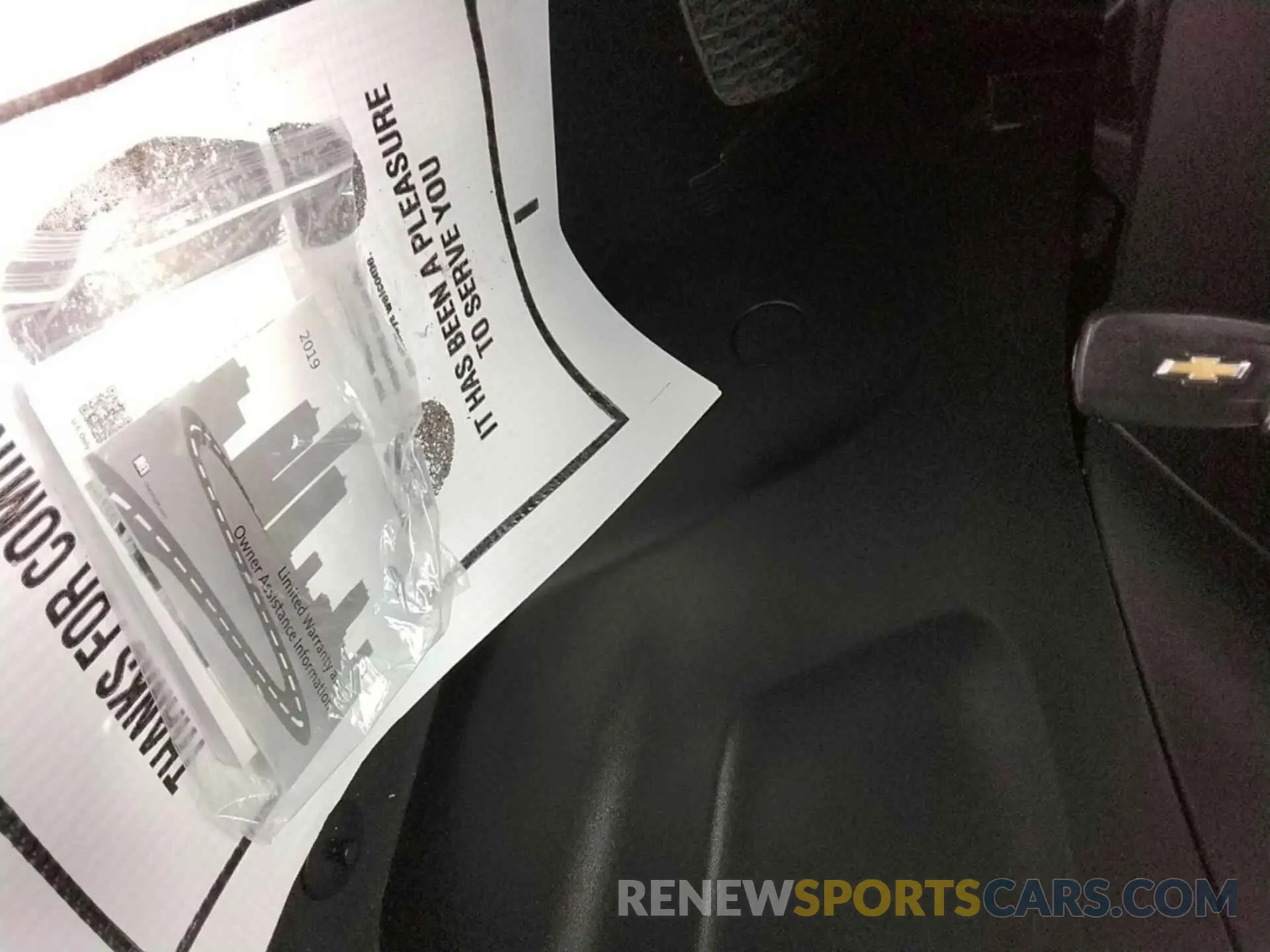 7 Photograph of a damaged car 2GNAXTEV6K6258742 CHEVROLET EQUINOX 2019