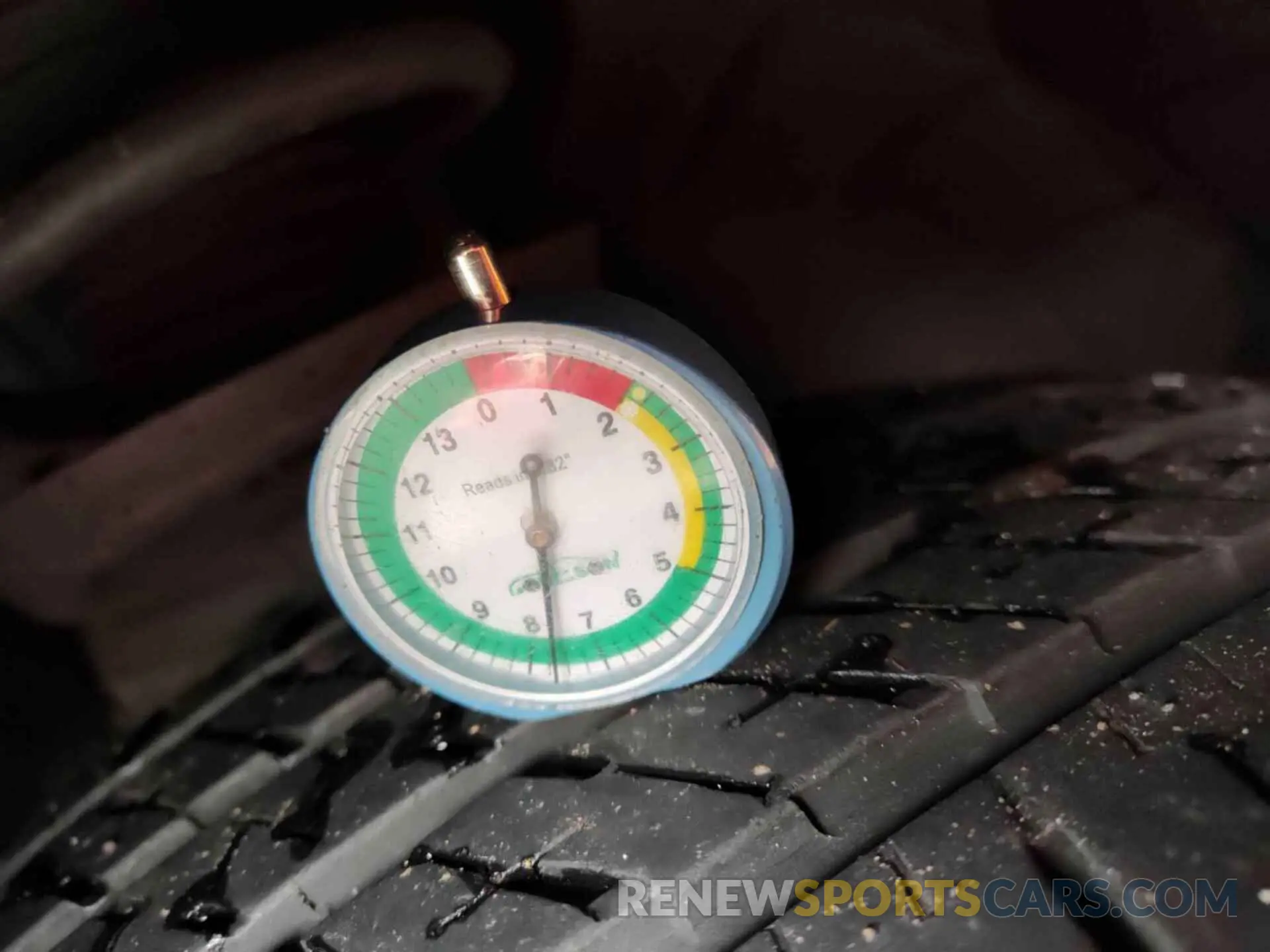 11 Photograph of a damaged car 2GNAXTEV6K6259180 CHEVROLET EQUINOX 2019