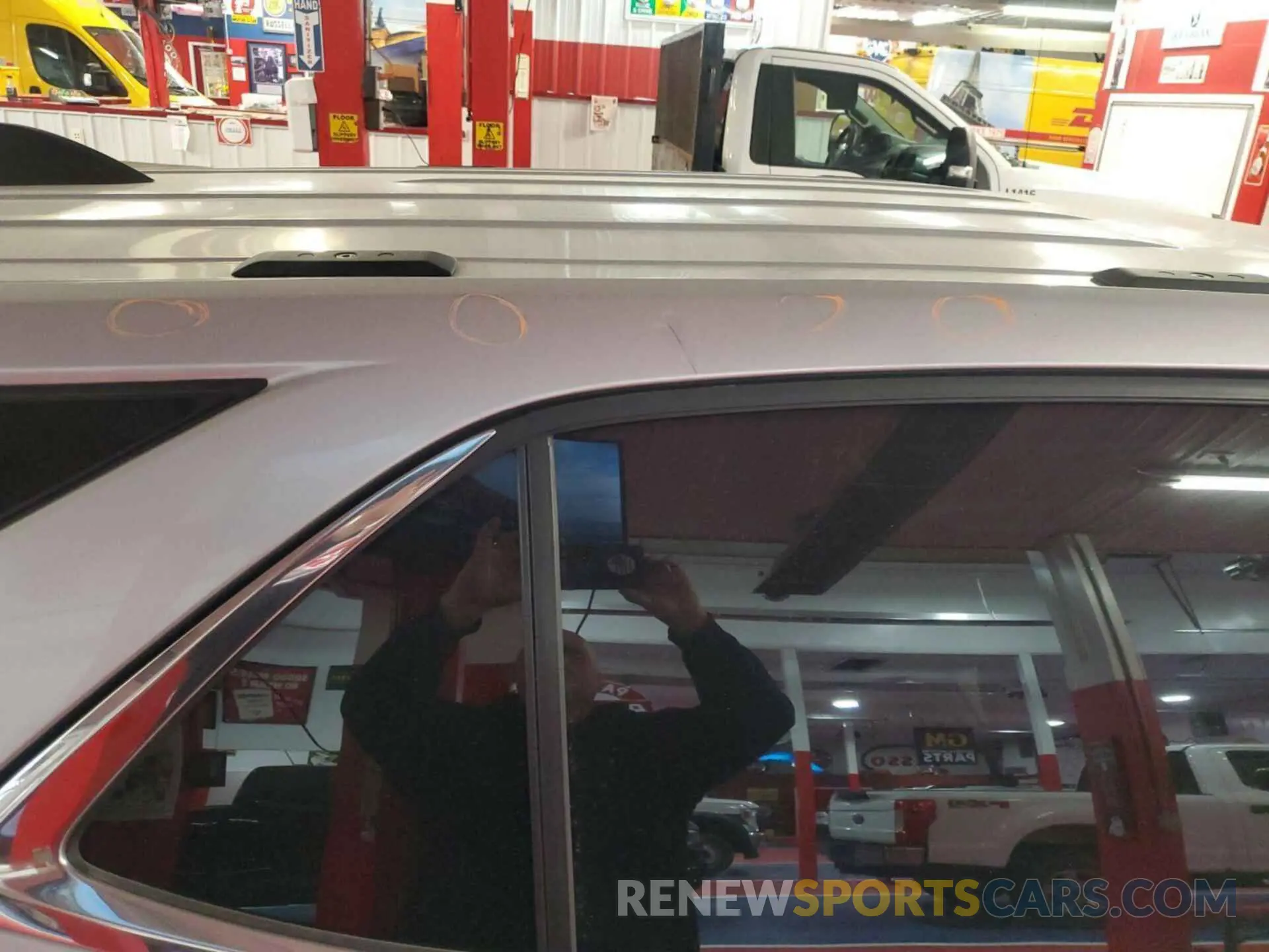 5 Photograph of a damaged car 2GNAXTEV6K6260331 CHEVROLET EQUINOX 2019