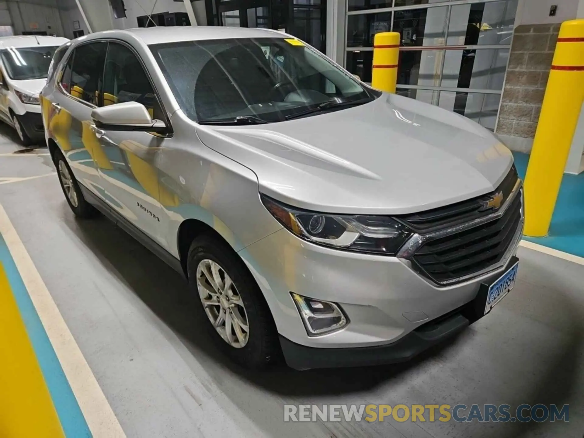 12 Photograph of a damaged car 2GNAXTEV6K6273368 CHEVROLET EQUINOX 2019