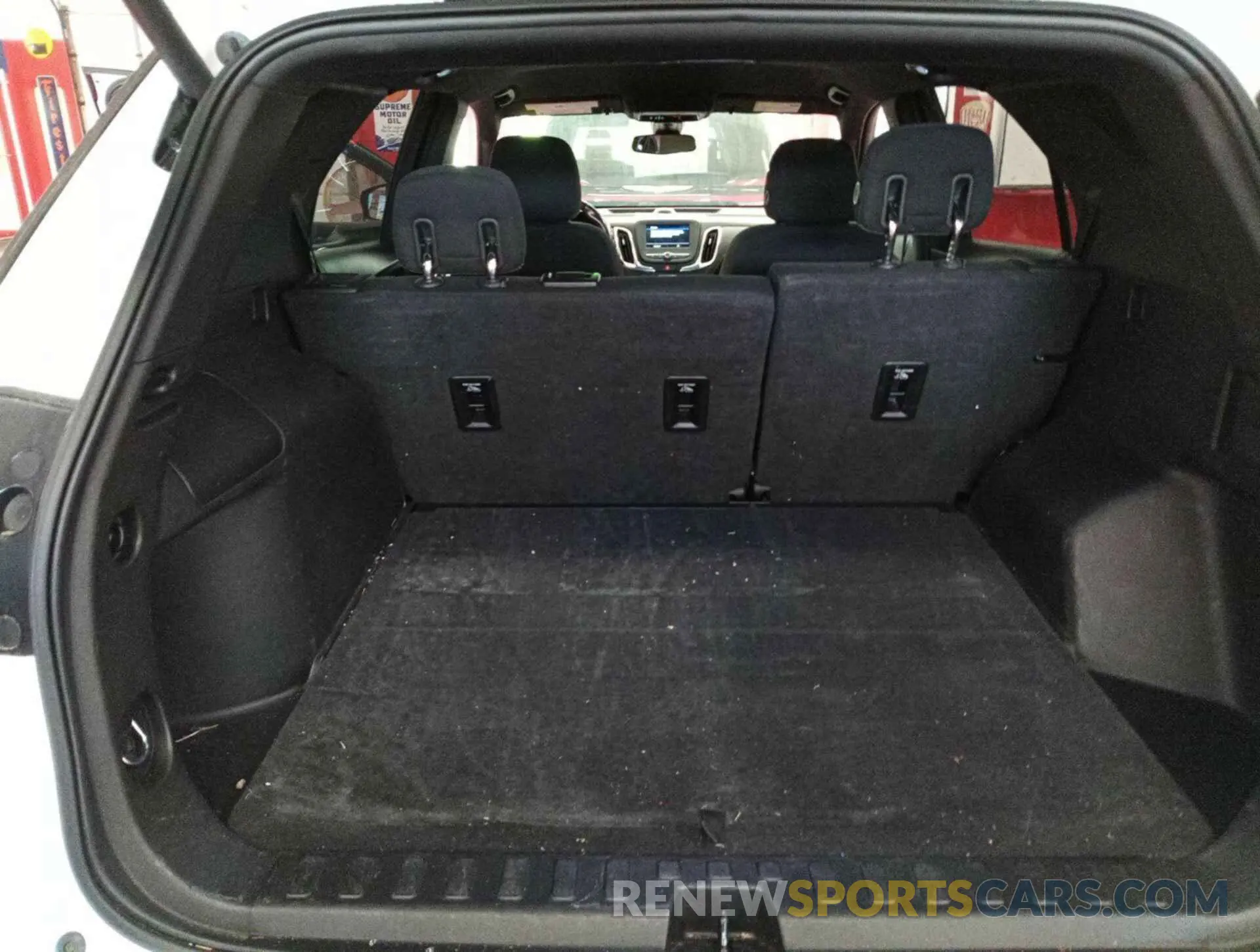 5 Photograph of a damaged car 2GNAXTEV7K6163705 CHEVROLET EQUINOX 2019