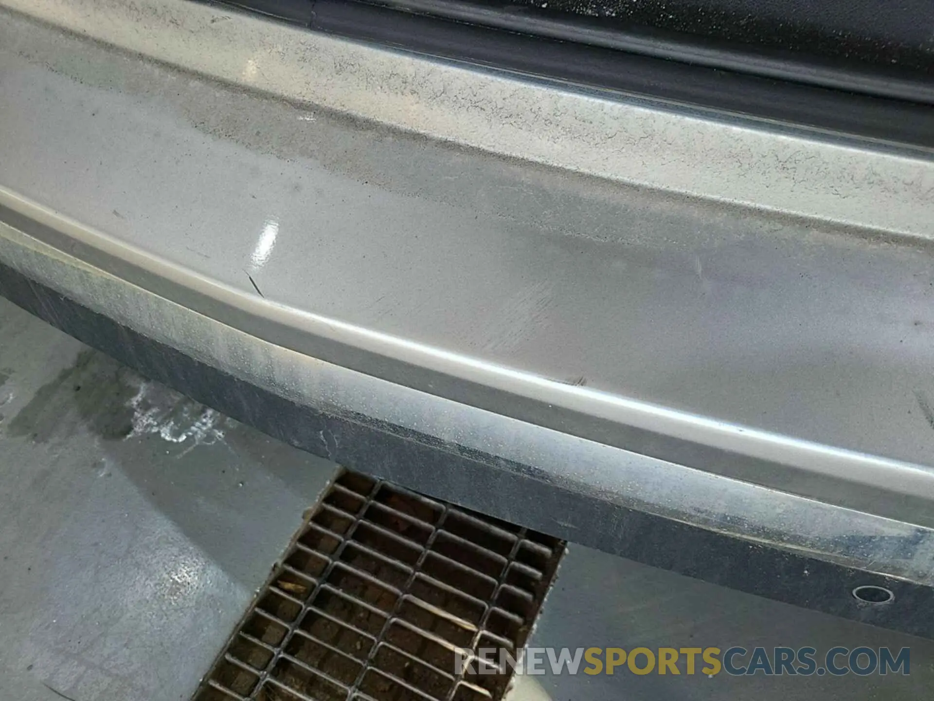10 Photograph of a damaged car 2GNAXTEV7K6165213 CHEVROLET EQUINOX 2019