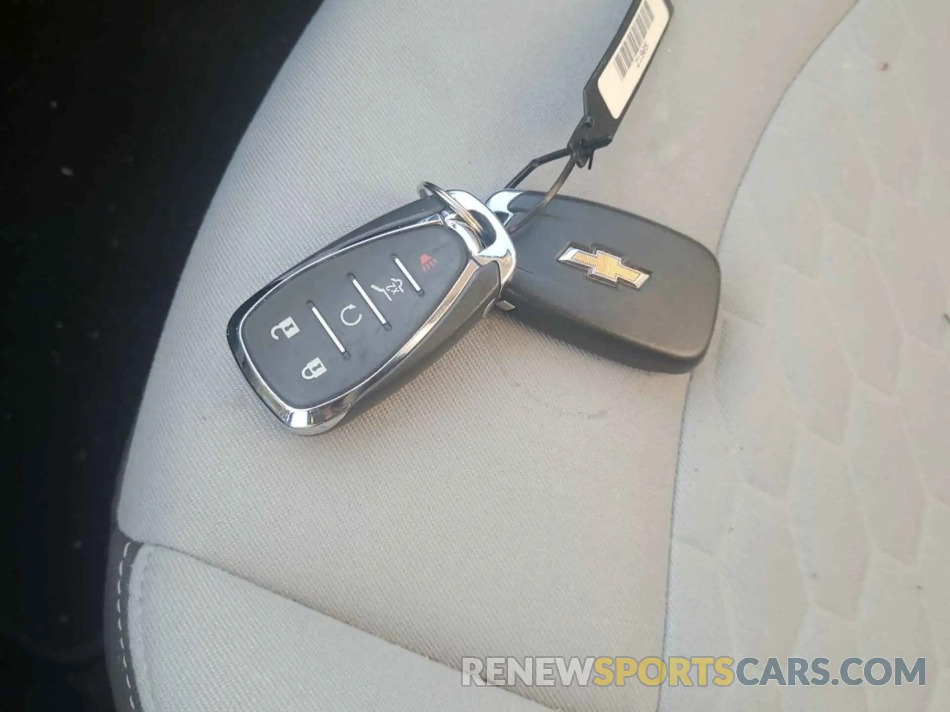 11 Photograph of a damaged car 2GNAXTEV7K6167642 CHEVROLET EQUINOX 2019