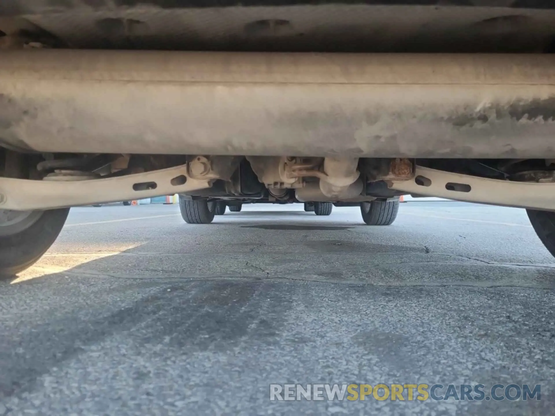 16 Photograph of a damaged car 2GNAXTEV7K6167642 CHEVROLET EQUINOX 2019