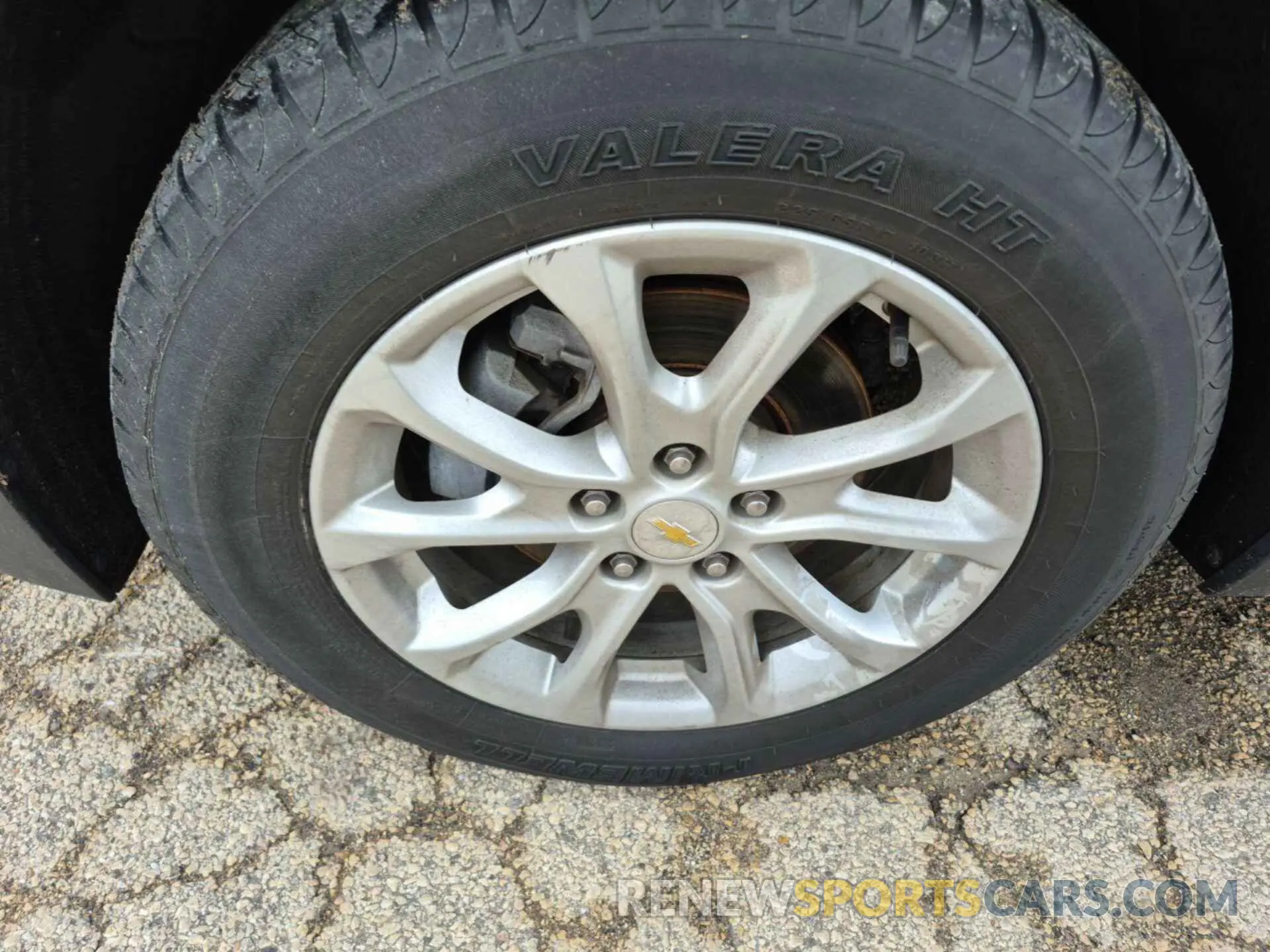 16 Photograph of a damaged car 2GNAXTEV7K6169679 CHEVROLET EQUINOX 2019