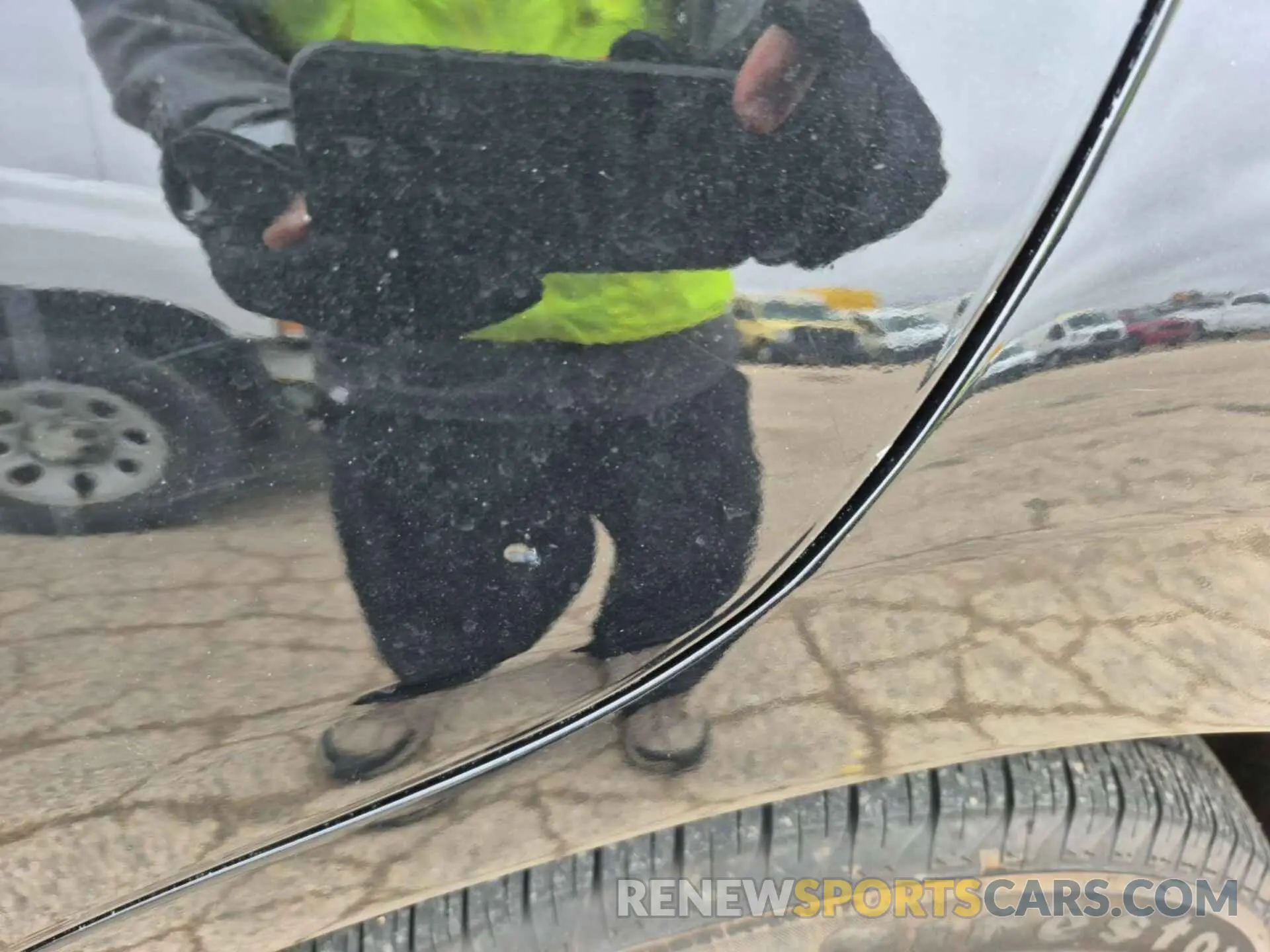 17 Photograph of a damaged car 2GNAXTEV7K6169679 CHEVROLET EQUINOX 2019