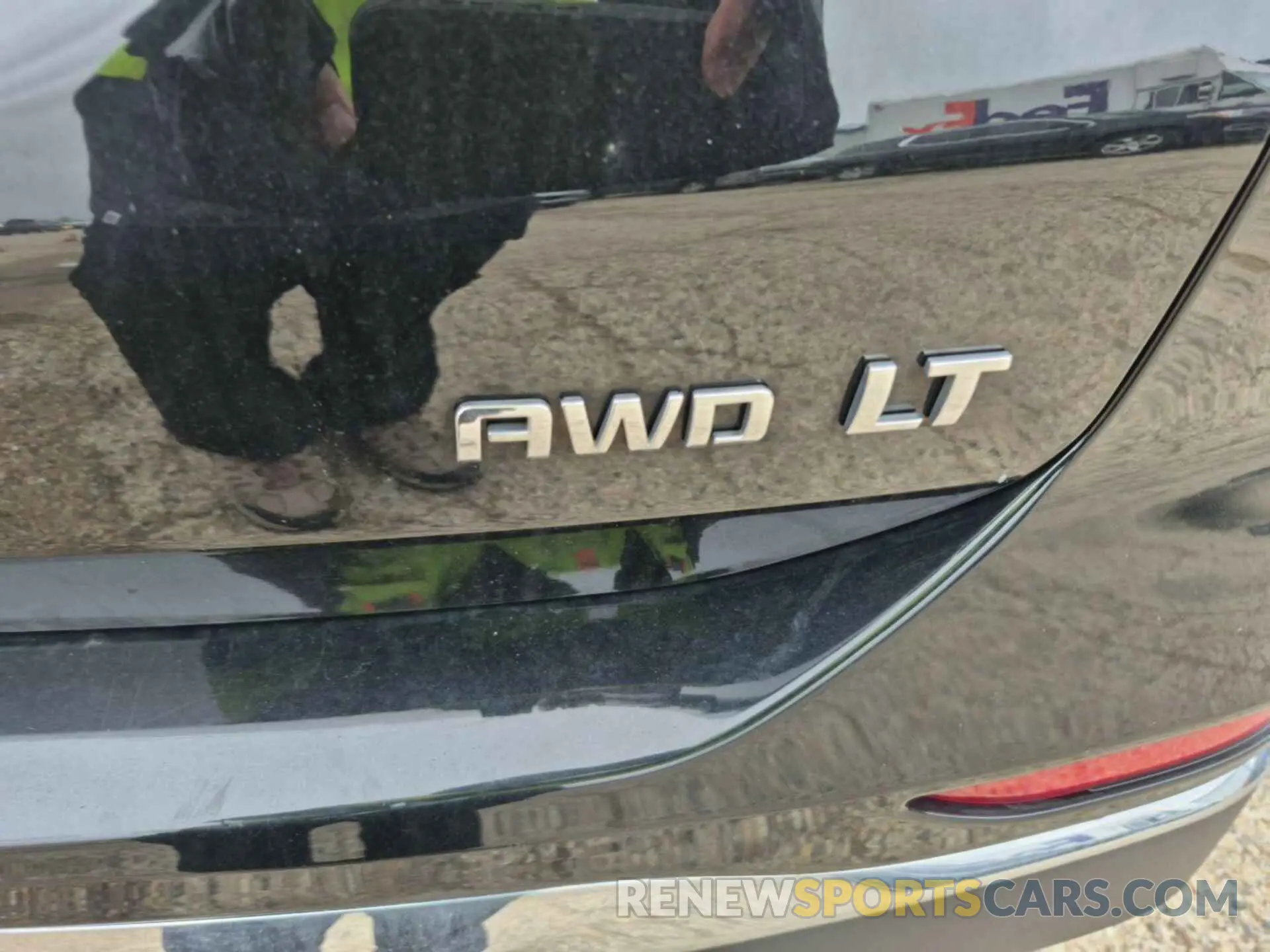 4 Photograph of a damaged car 2GNAXTEV7K6169679 CHEVROLET EQUINOX 2019