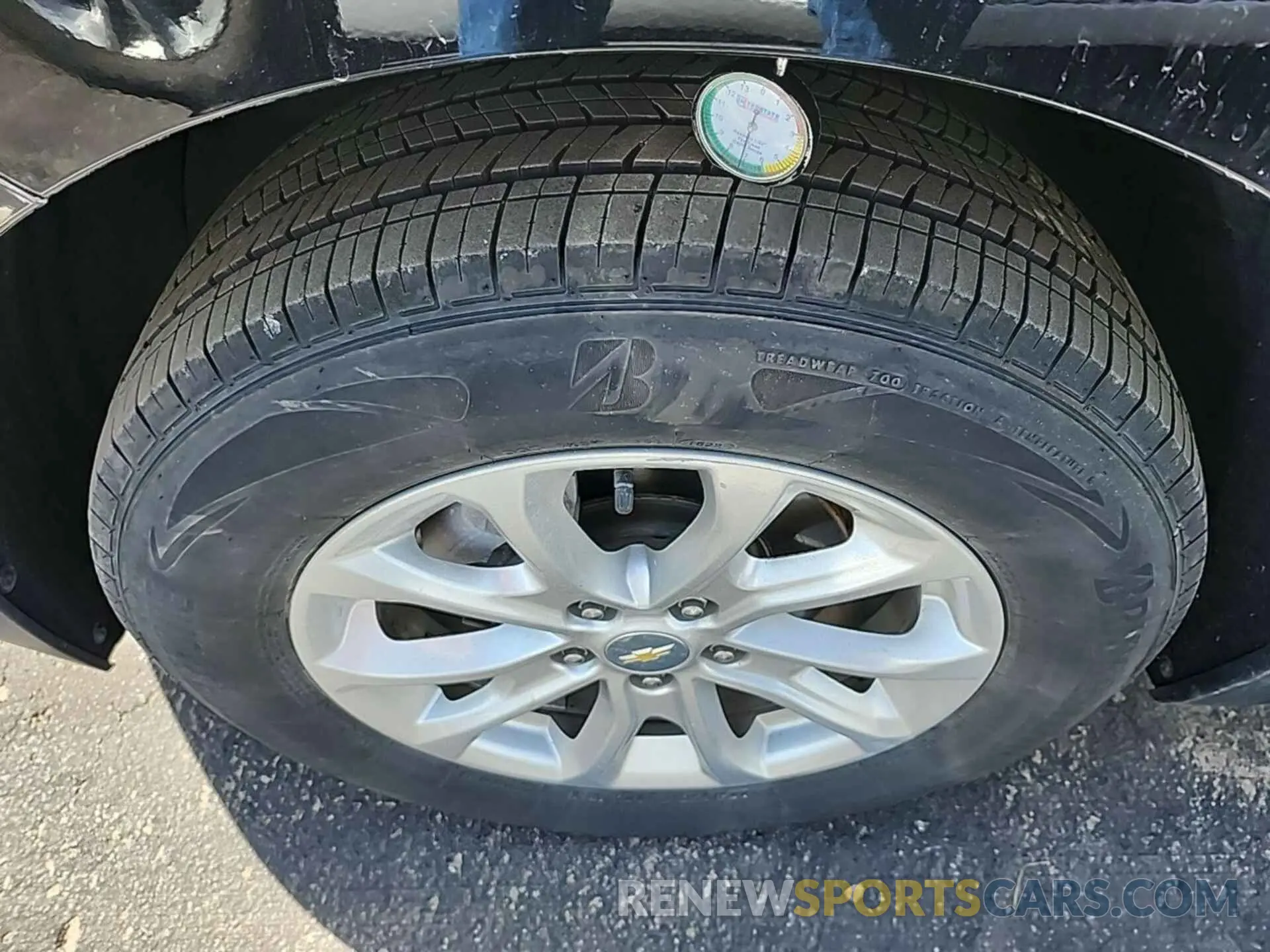 16 Photograph of a damaged car 2GNAXTEV7K6193819 CHEVROLET EQUINOX 2019