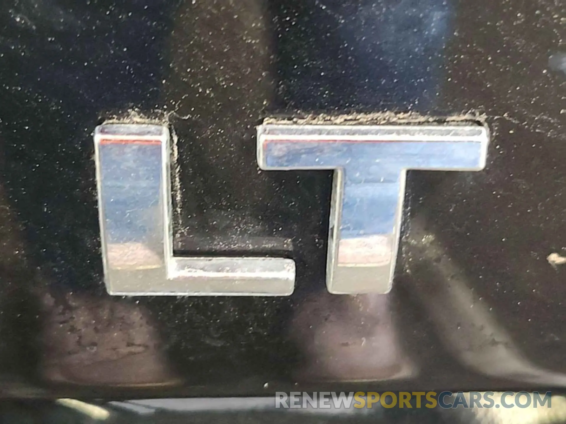 4 Photograph of a damaged car 2GNAXTEV7K6193819 CHEVROLET EQUINOX 2019
