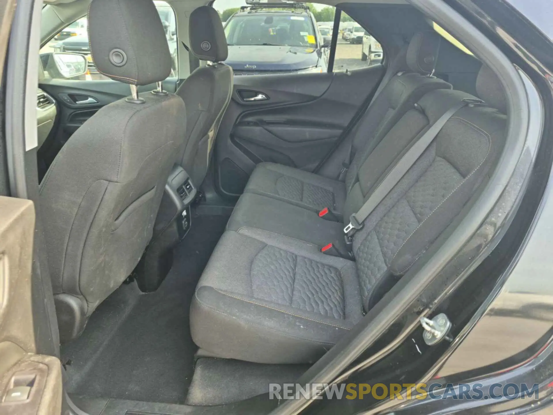 14 Photograph of a damaged car 2GNAXTEV7K6257664 CHEVROLET EQUINOX 2019