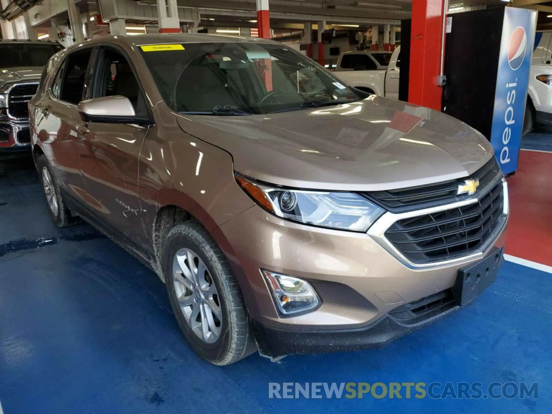 10 Photograph of a damaged car 2GNAXTEV7K6258068 CHEVROLET EQUINOX 2019
