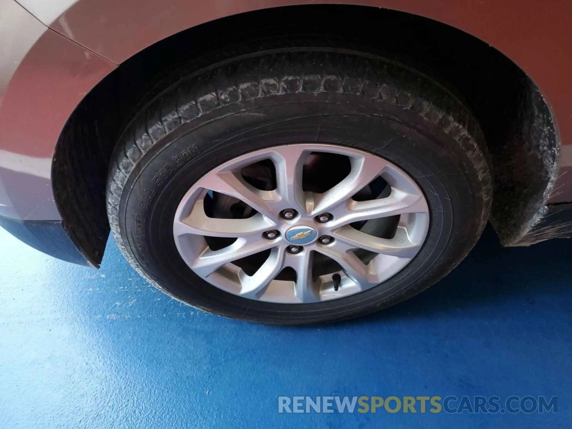 4 Photograph of a damaged car 2GNAXTEV7K6258068 CHEVROLET EQUINOX 2019