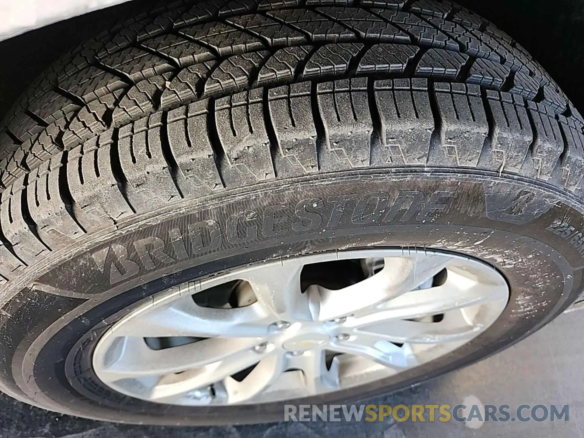 21 Photograph of a damaged car 2GNAXTEV7K6263304 CHEVROLET EQUINOX 2019