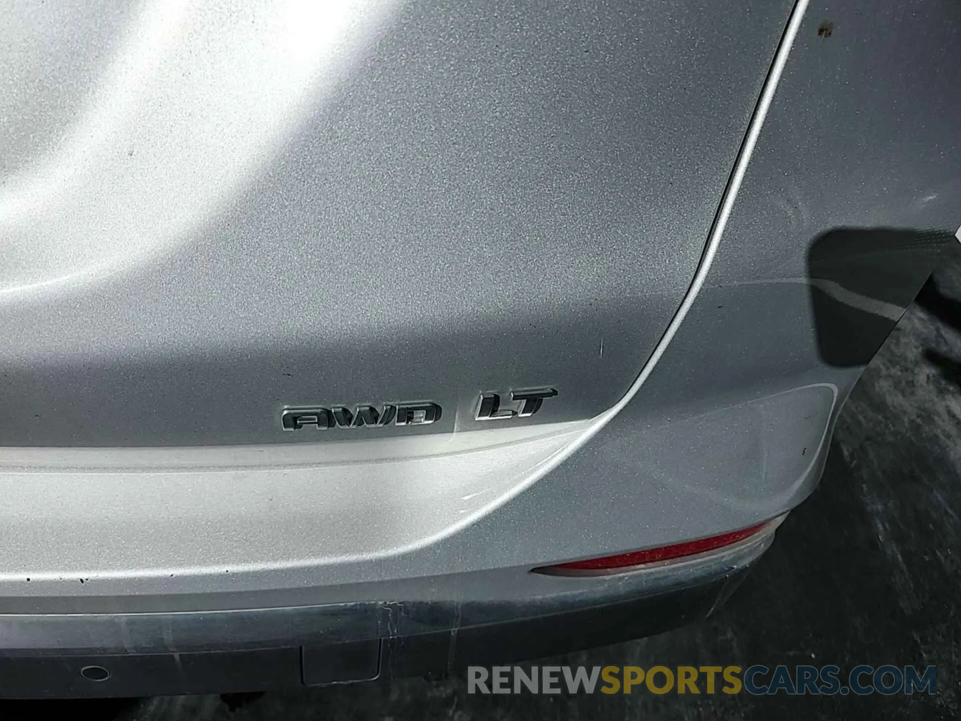 9 Photograph of a damaged car 2GNAXTEV7K6263304 CHEVROLET EQUINOX 2019