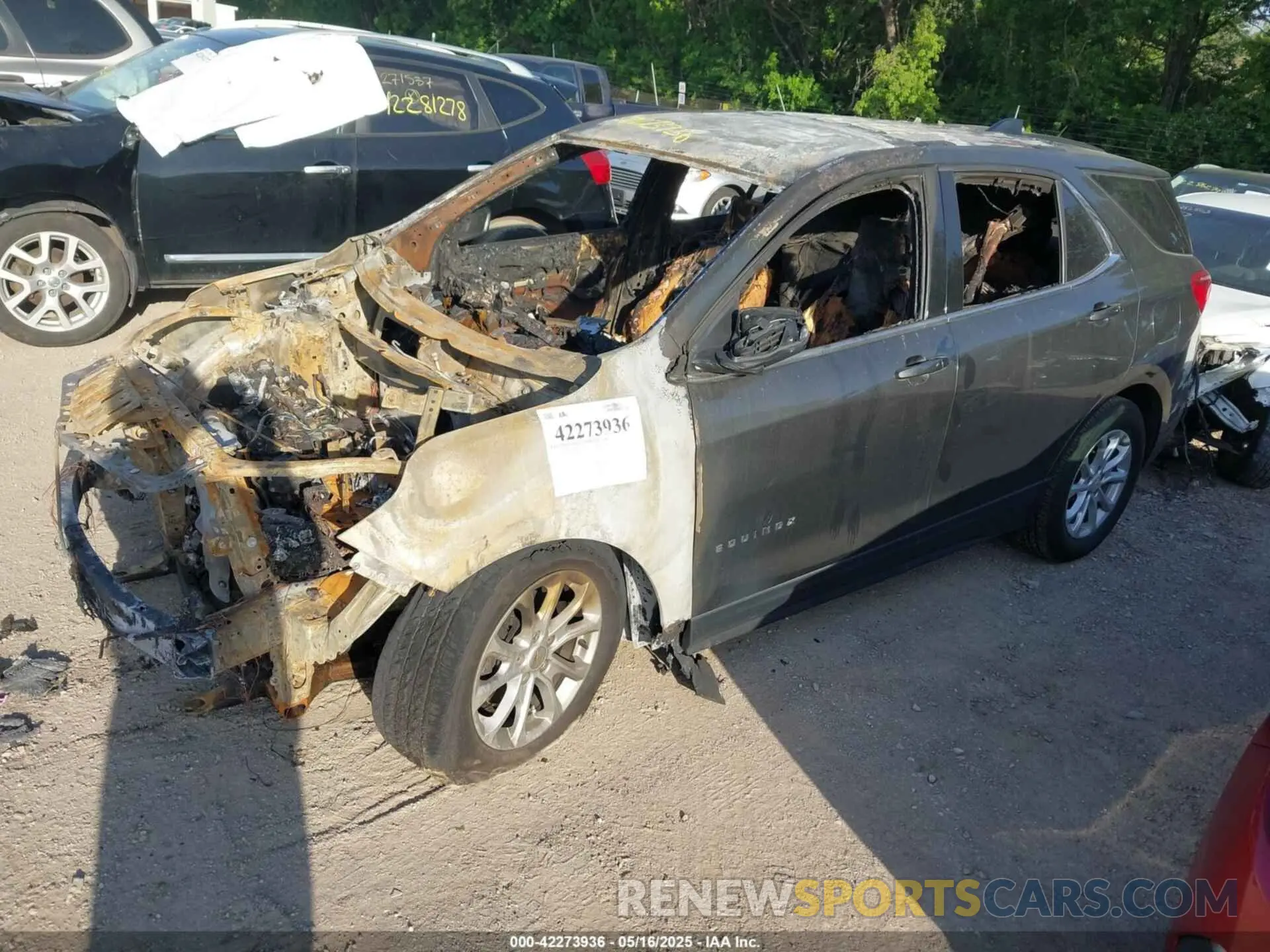 2 Photograph of a damaged car 2GNAXTEV7K6286825 CHEVROLET EQUINOX 2019