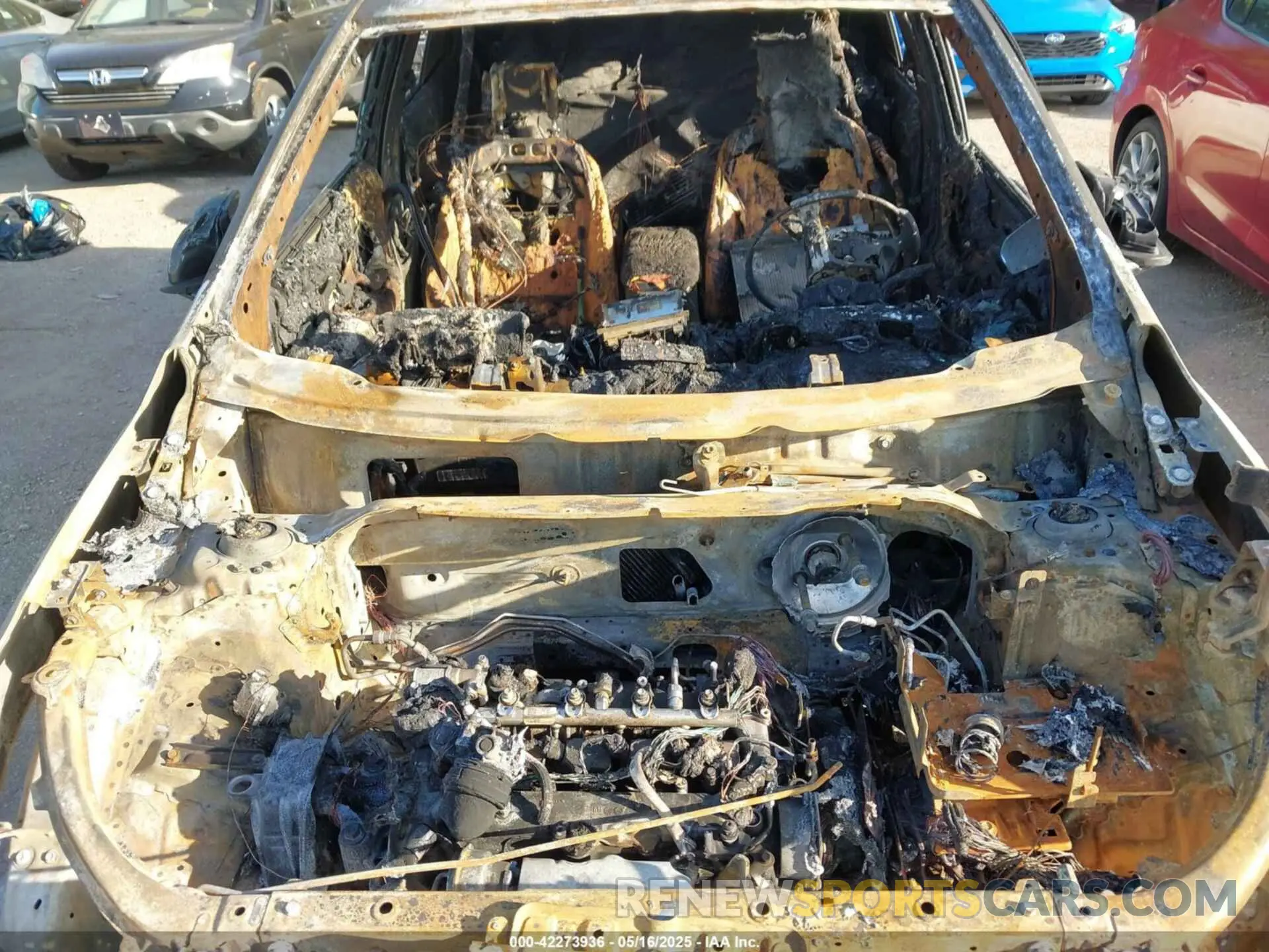 6 Photograph of a damaged car 2GNAXTEV7K6286825 CHEVROLET EQUINOX 2019