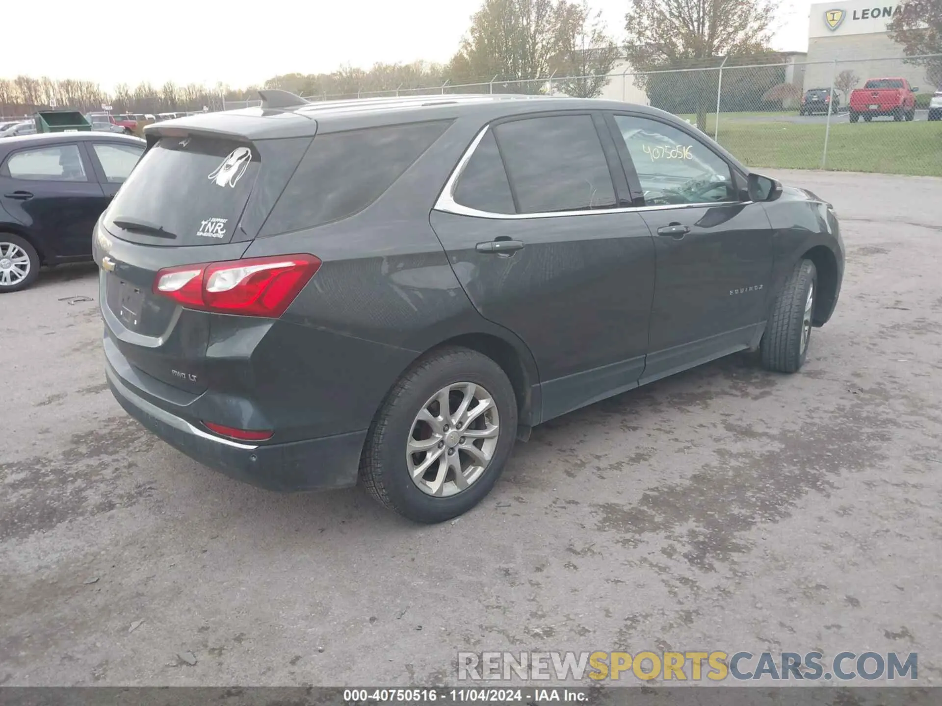 4 Photograph of a damaged car 2GNAXTEV8K6152020 CHEVROLET EQUINOX 2019