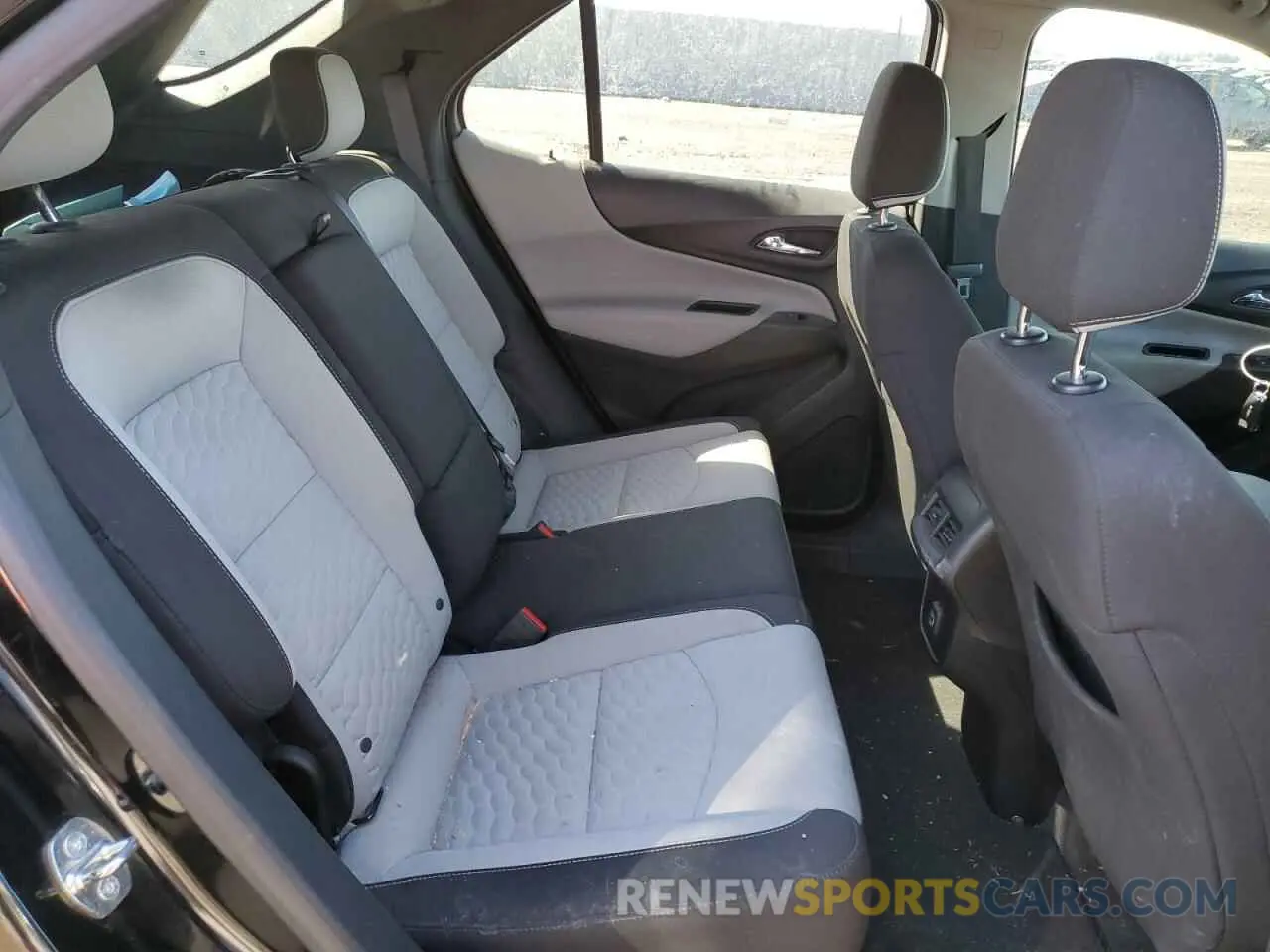 11 Photograph of a damaged car 2GNAXTEV8K6166516 CHEVROLET EQUINOX 2019