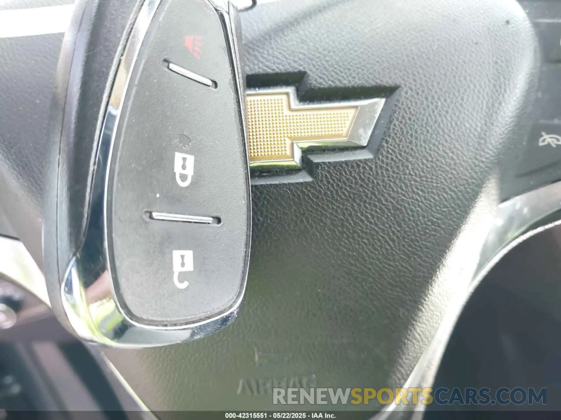 11 Photograph of a damaged car 2GNAXTEV8K6249492 CHEVROLET EQUINOX 2019